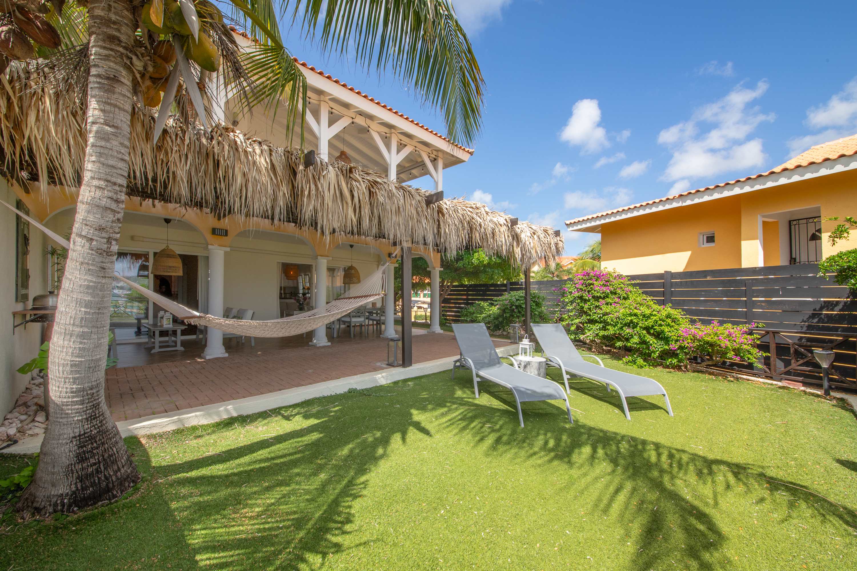 Tropical Garden Escape at Masbango - Jan Thiel 2