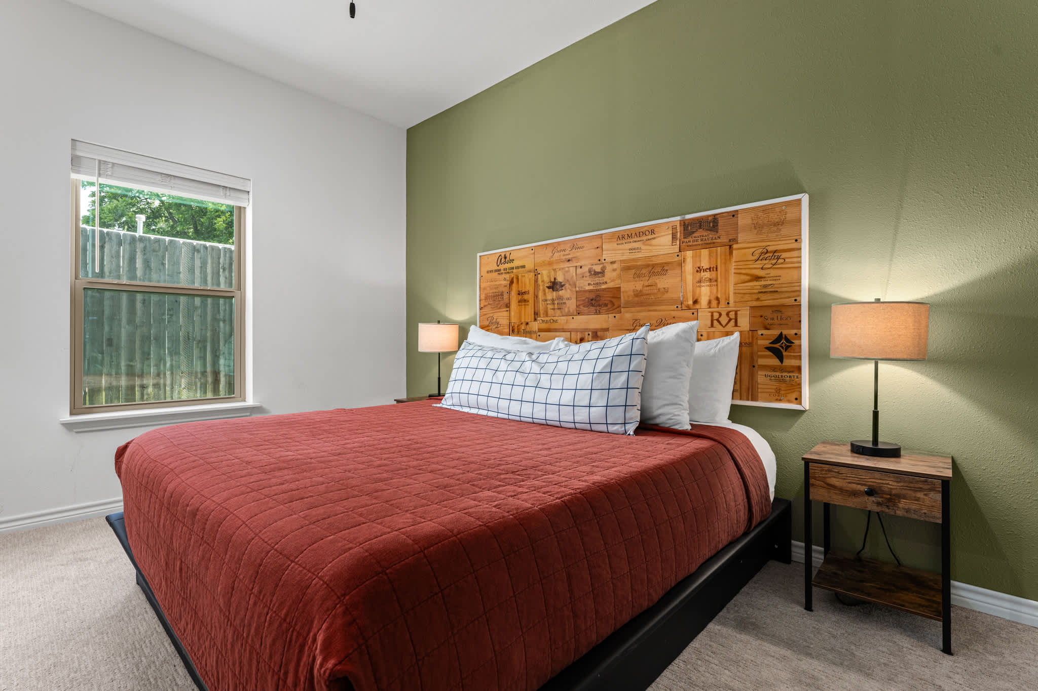 Hill Country Vine Haus - Easy access to wine route — Fredericksburg, TX — vacation rental