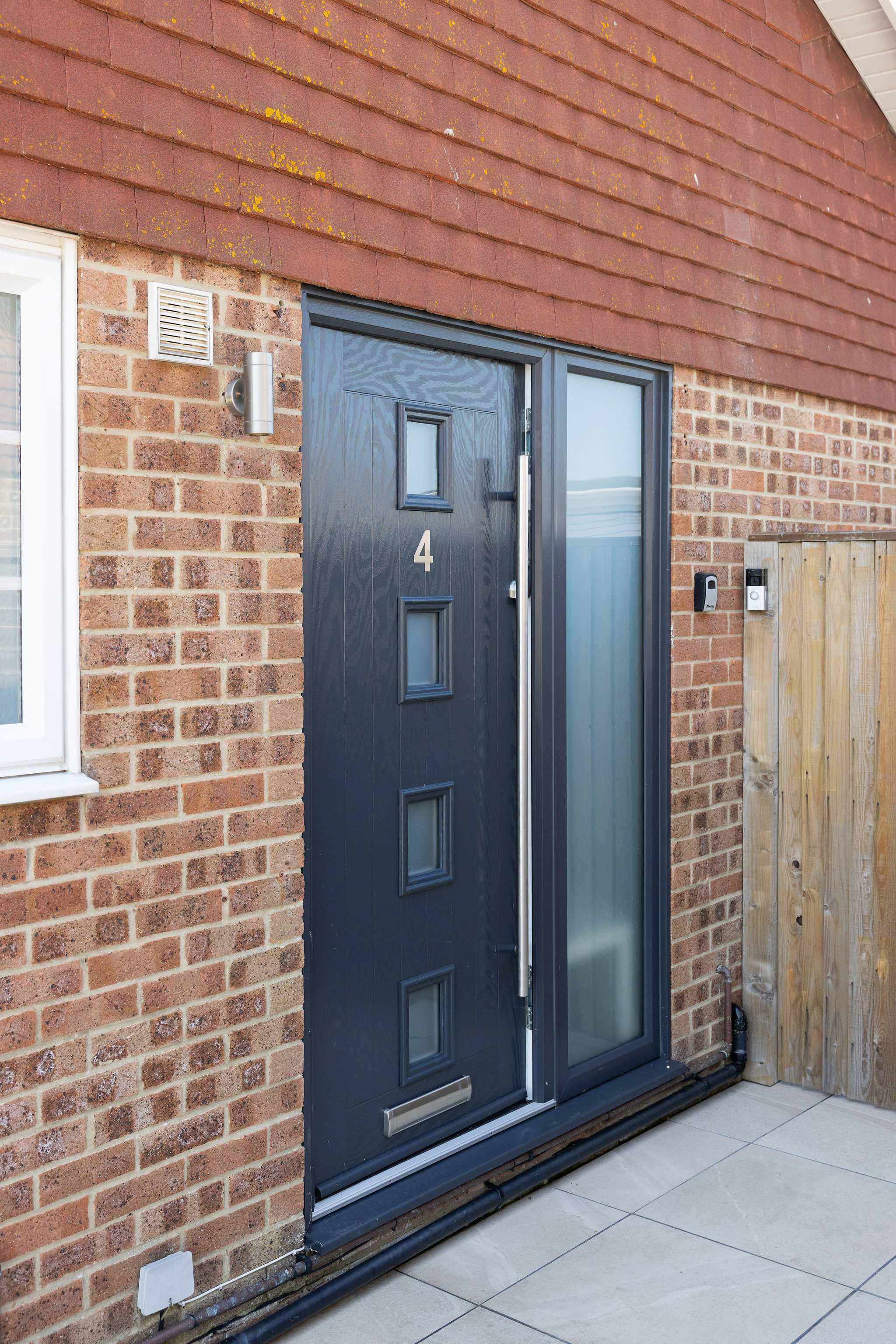 Private entrance with keyless check-in