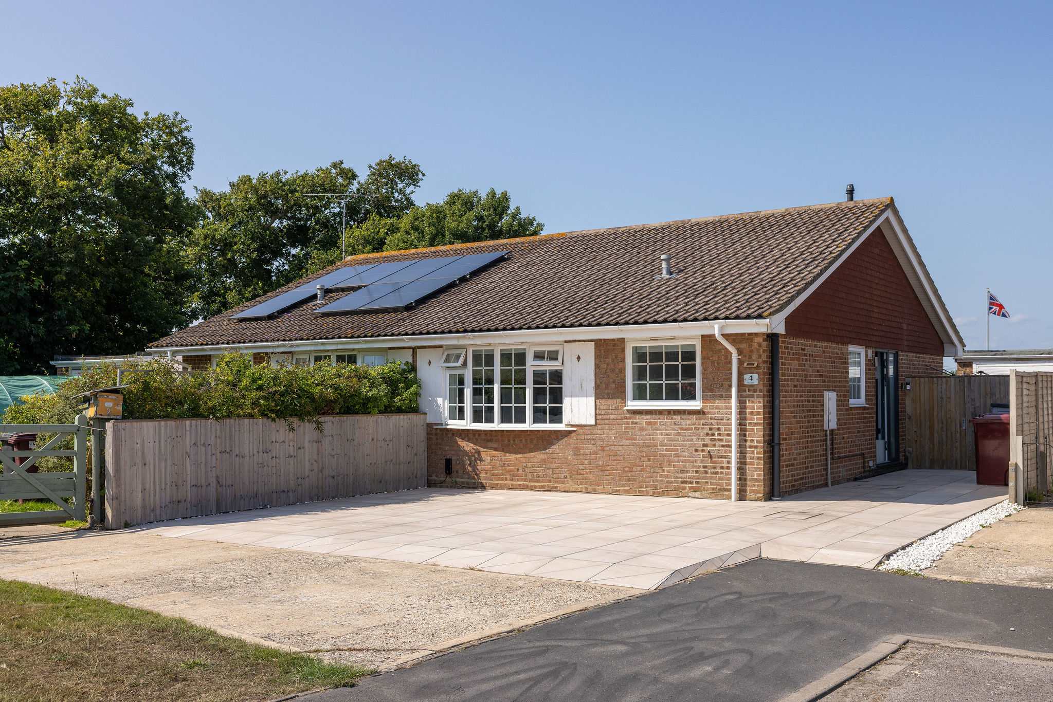 Modern bungalow just 15 mins’ walk from the beach.