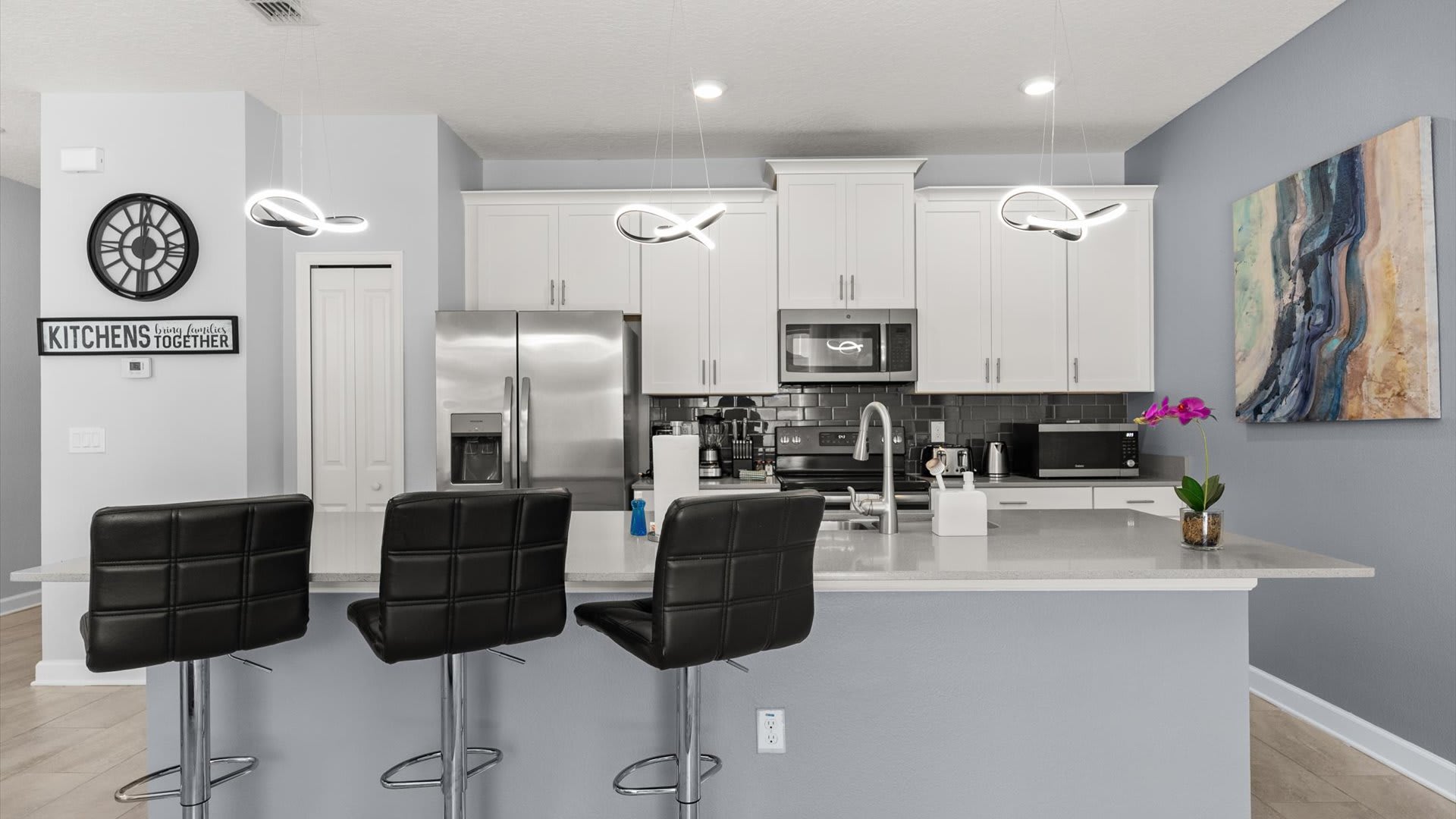 Enchanting 4BR Villa Family Vacation Home Near Disney | Photo 2