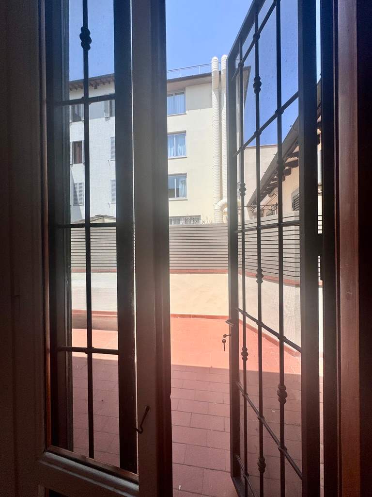 Florence Favorite - Image 31