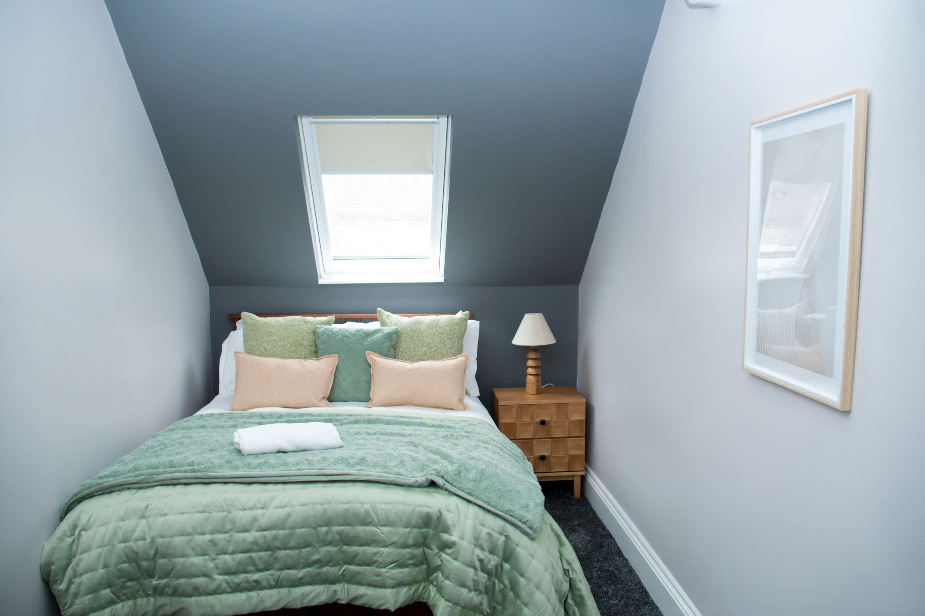 Sleeps 14 The Old Trafford Zen by Genesis Living in Stamford Street 22 M16 9JQ - Property image 19 - VivreStays