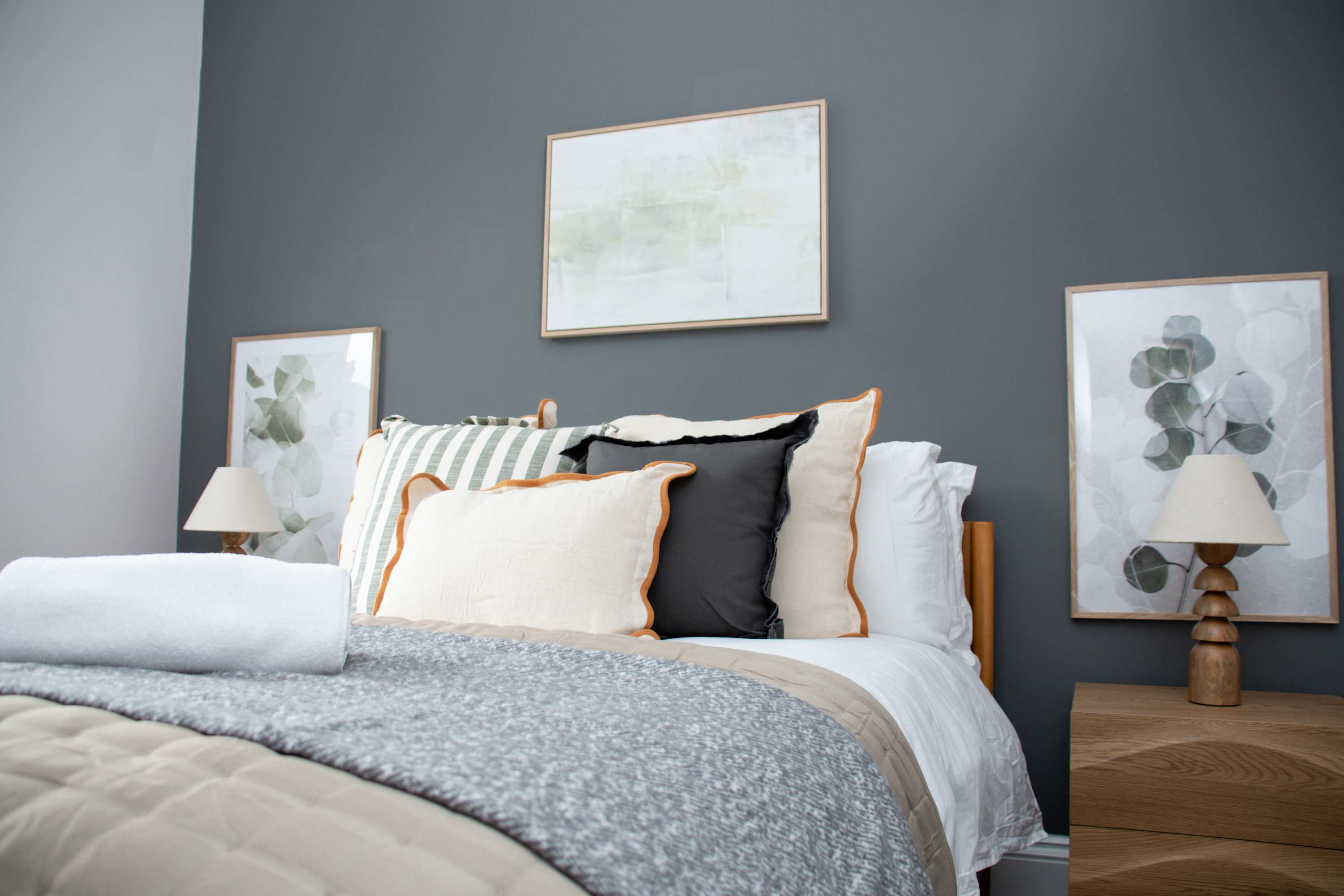 Sleeps 14 The Old Trafford Zen by Genesis Living in Stamford Street 22 M16 9JQ - Property image 25 - VivreStays