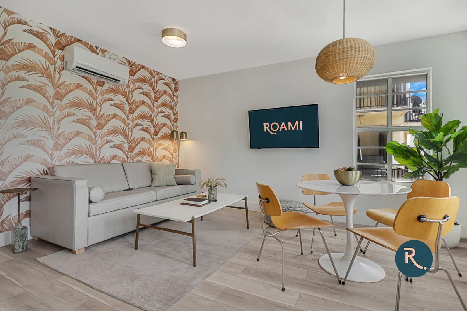 Coastal Charm And Modern Comforts - Stunning Miami Hideaway - Bahamas