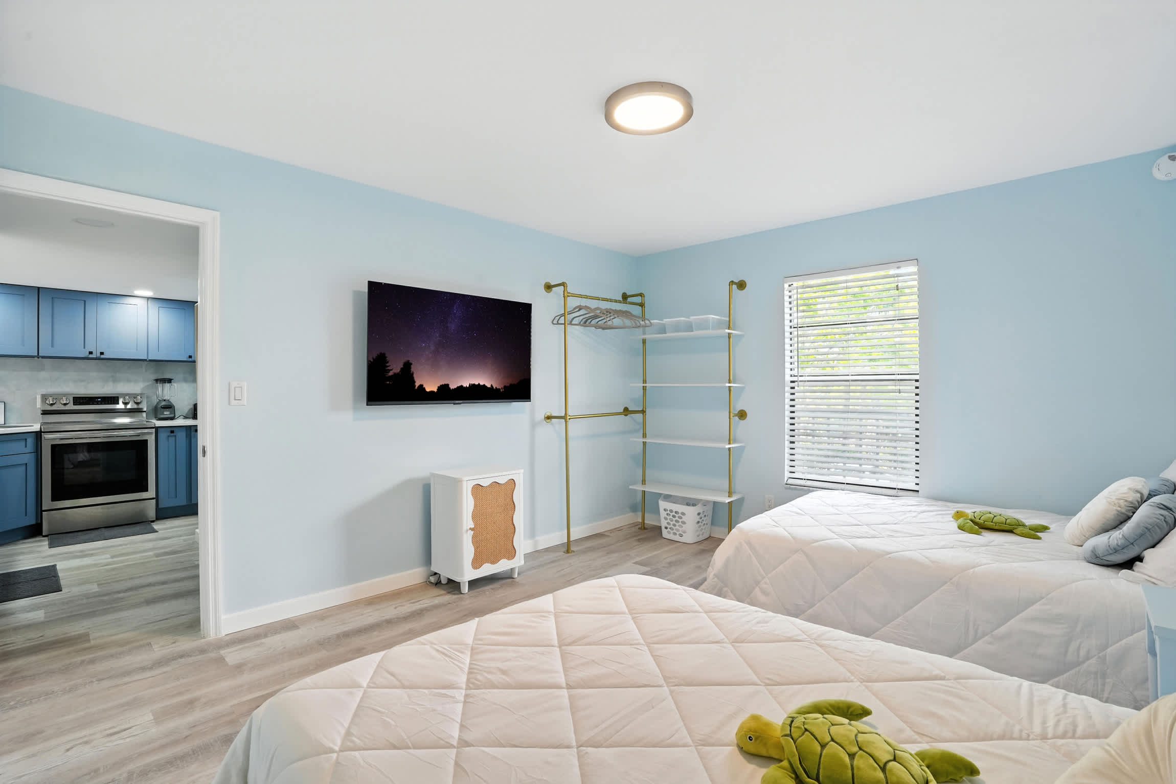 I 251 Npr | Photo 20