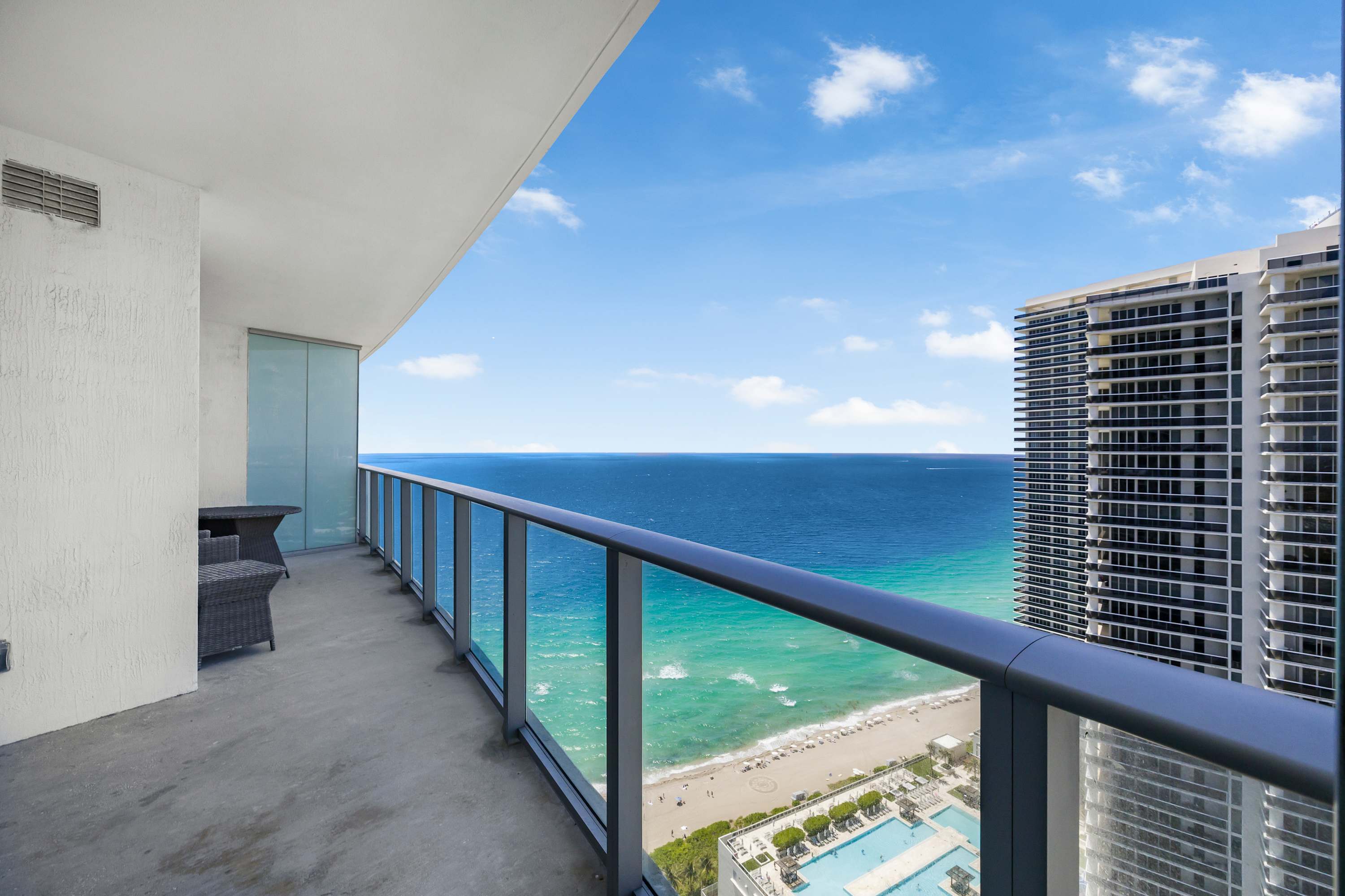 Breezy 1BR | Oceanfront | 25min to Miami Stadium