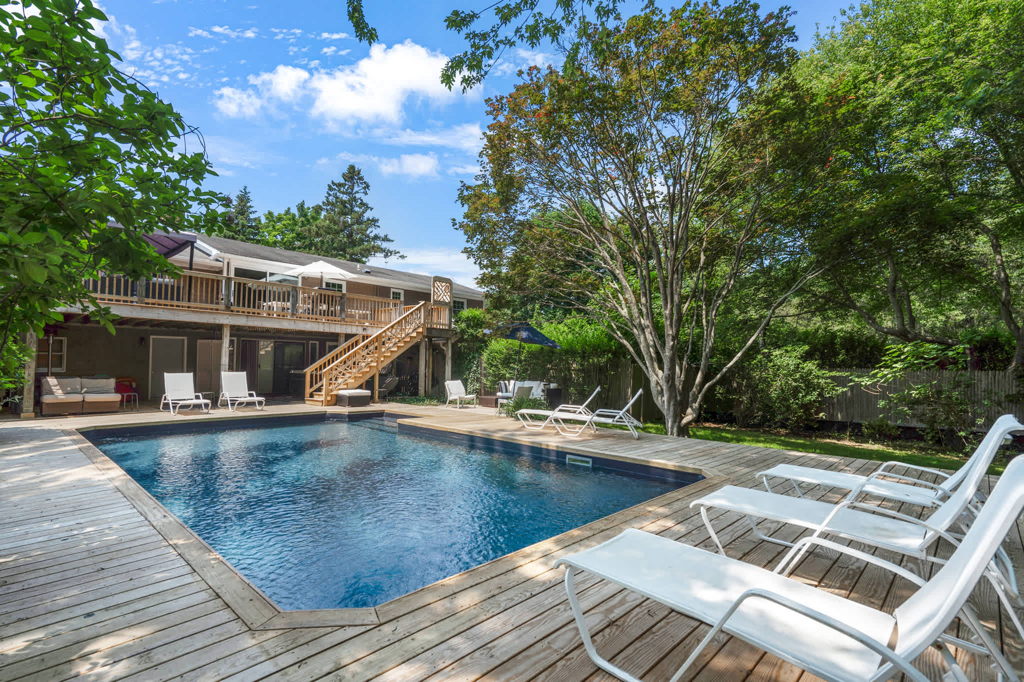 Classic Southampton Home: 5BR, Pool, Jacuzzi