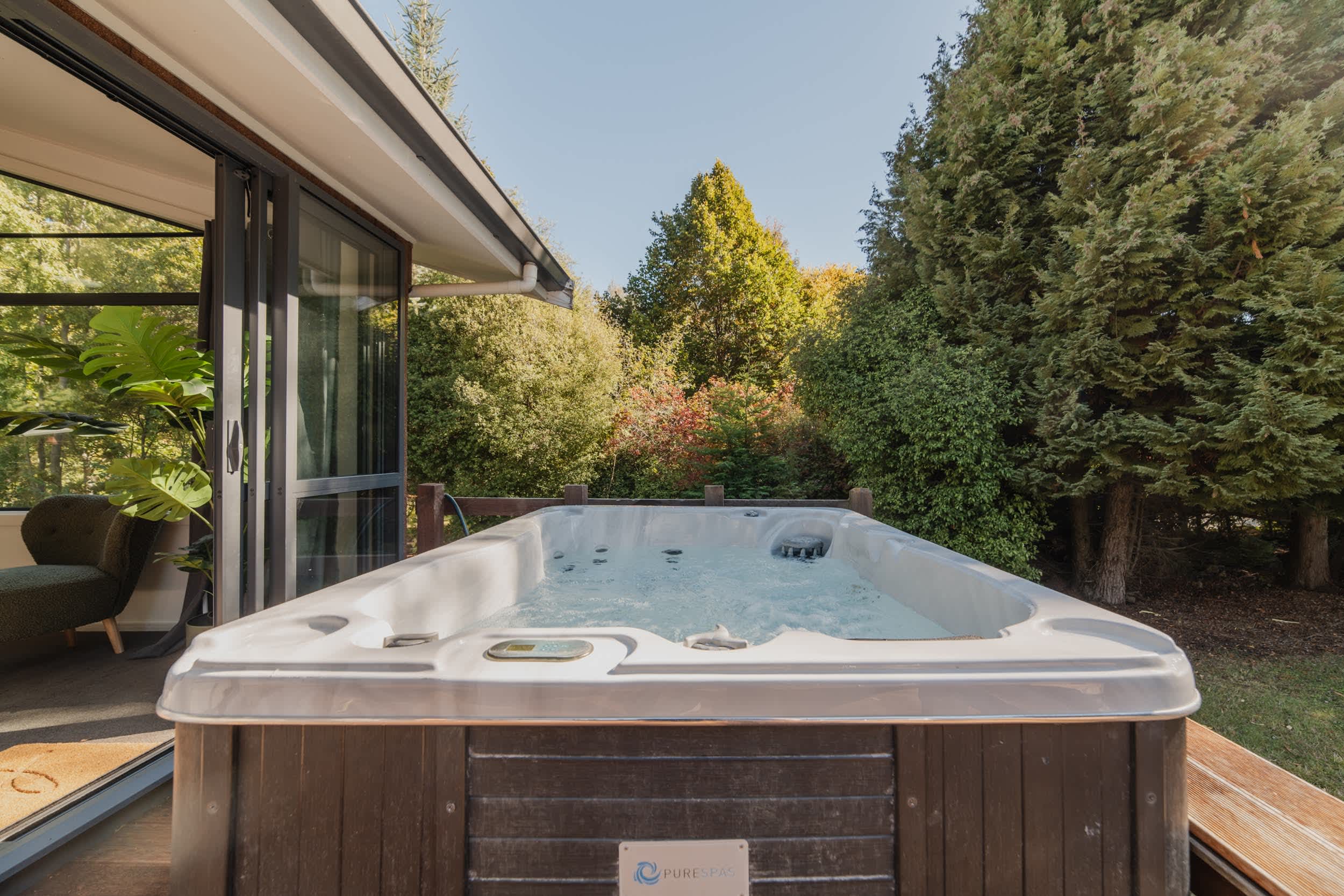 The Birch Escape | 3BR, Hot tub, BBQ