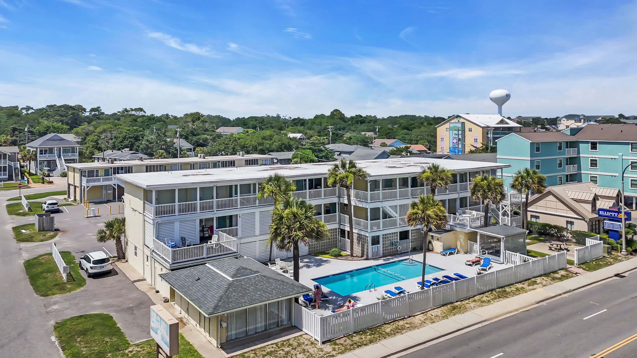 Ocean Blvd Paradise Steps to Beach w Pool