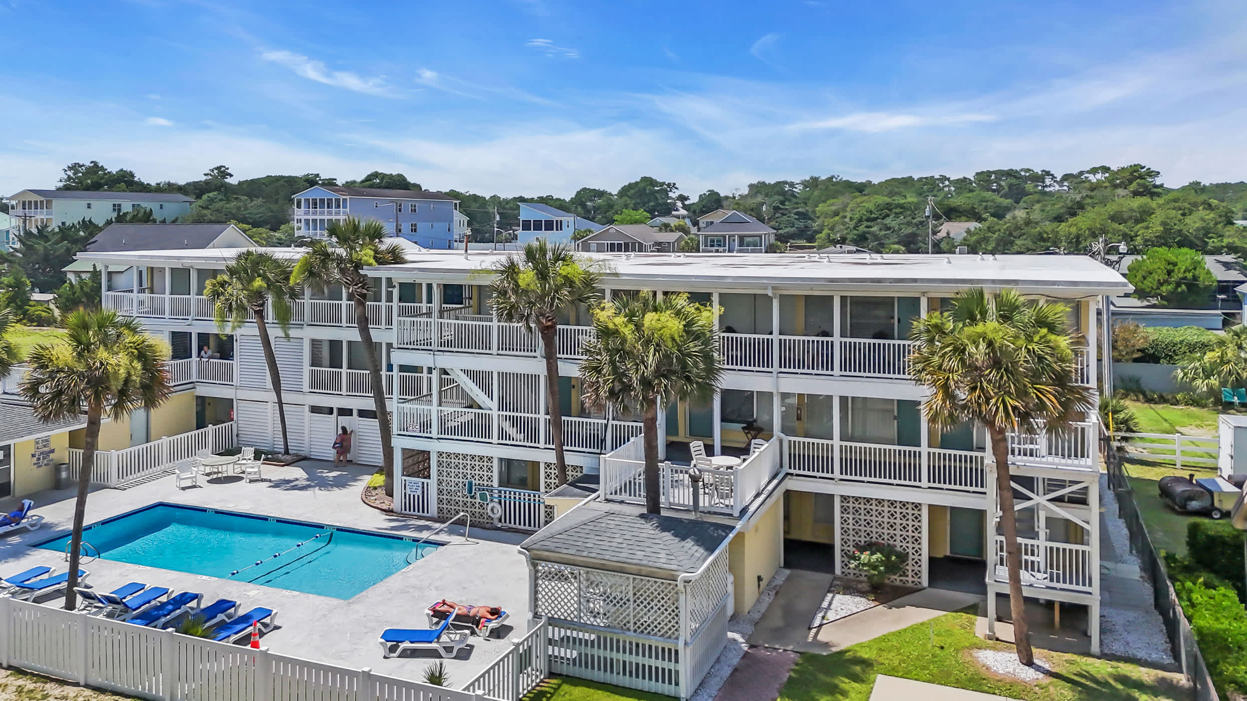Ocean Blvd Paradise Steps to Beach w Pool