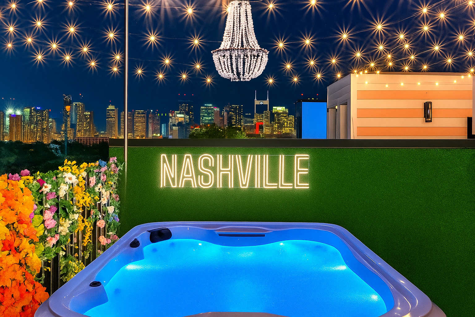 Lux Party! 21 beds! Rooftop Pool Table/Hot Tub! — Nashville, TN — vacation rental