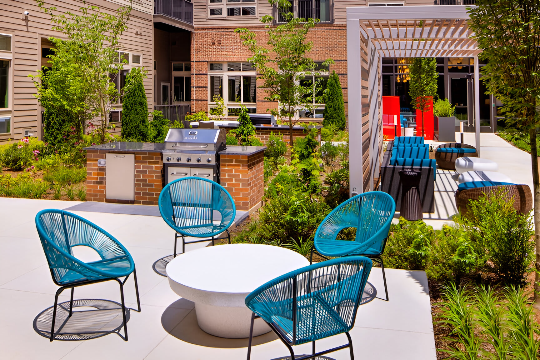 Quiet Apartment with Amazing Amenities @Alexandria - Photo 20