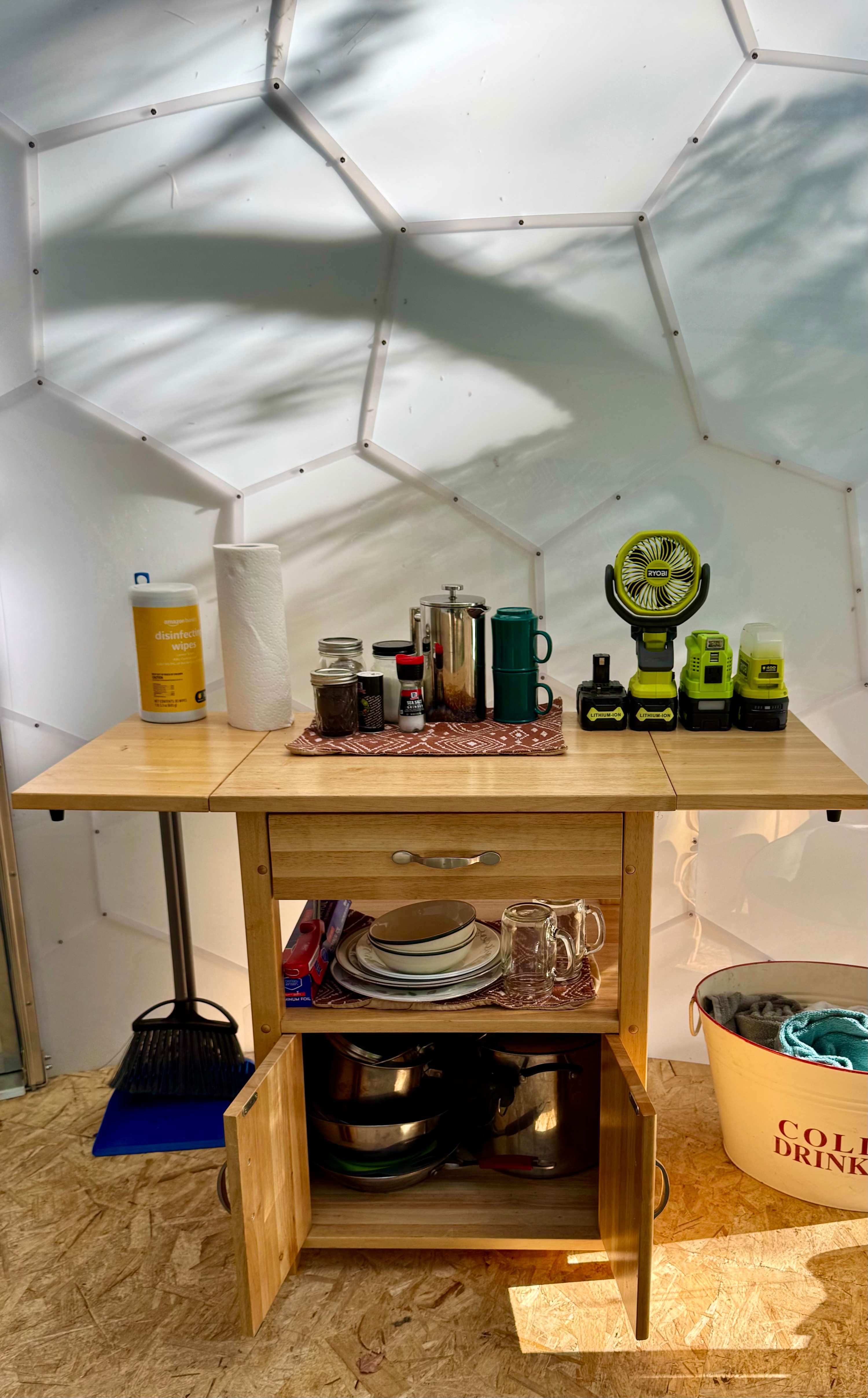 Bring your favorite food and beverage, and relax. We'll supply all the serving and cooking utensils.*KIT