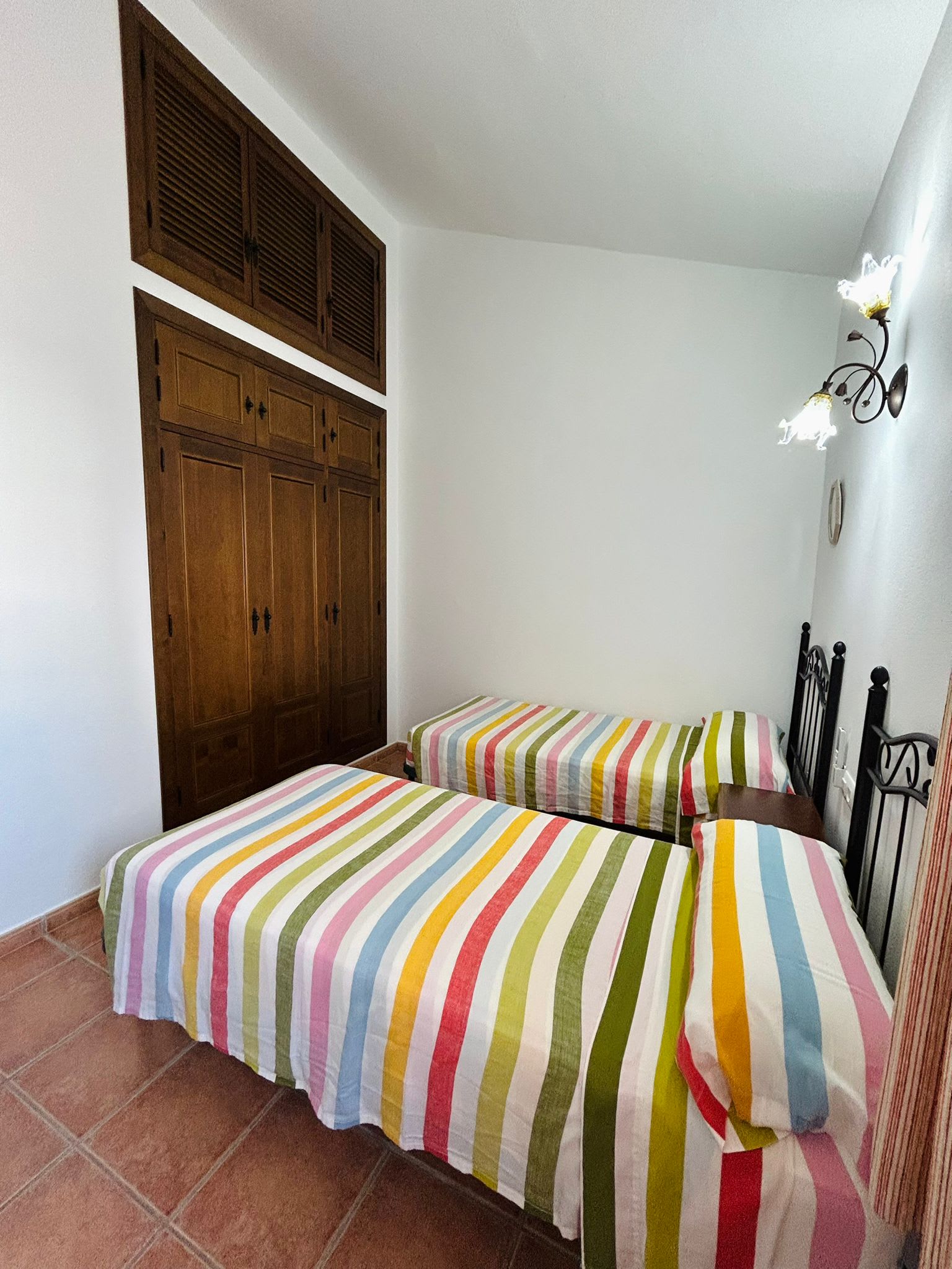 Chalet con piscina privada grupos de 6 personas - image 12