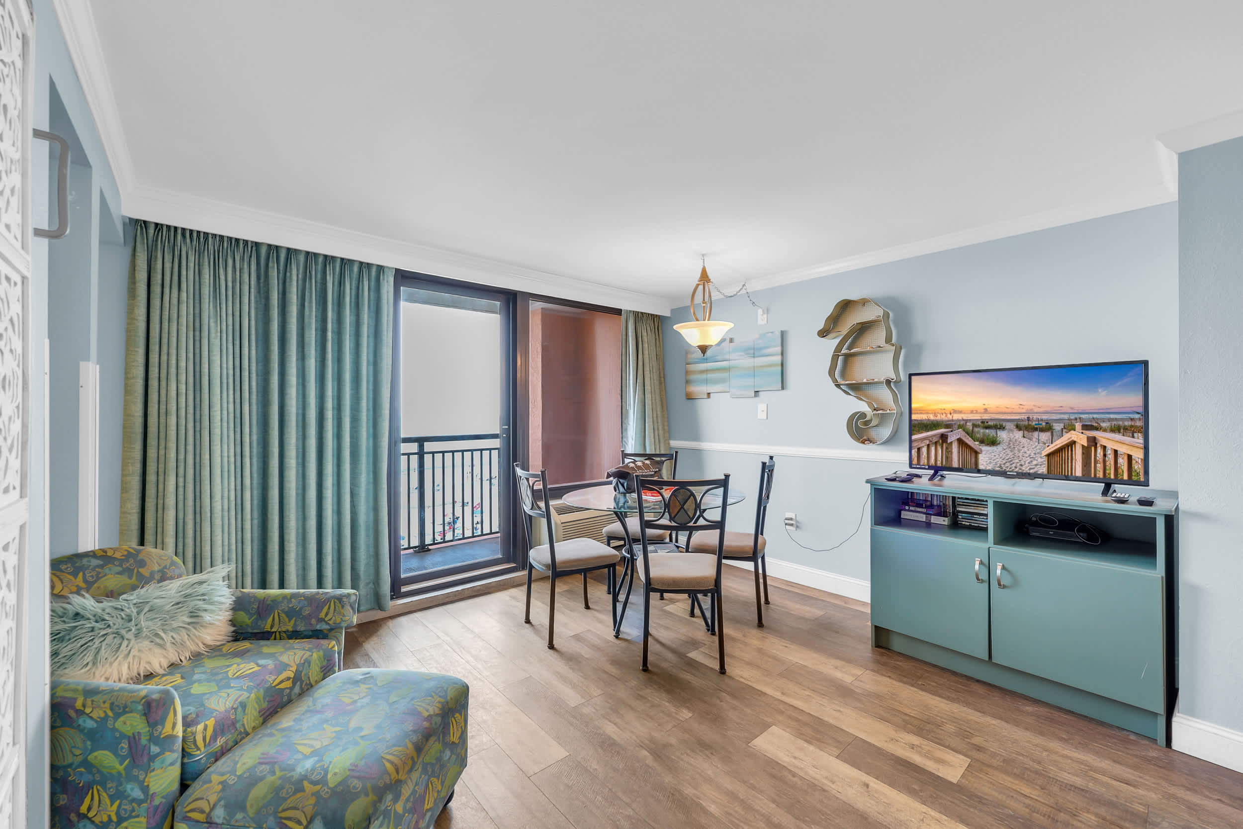 Direct Oceanfront Lazy River  Top Resort