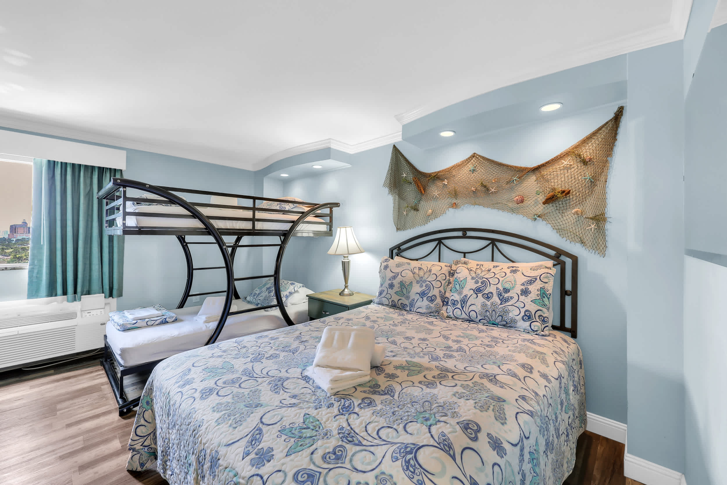 Direct Oceanfront Lazy River  Top Resort