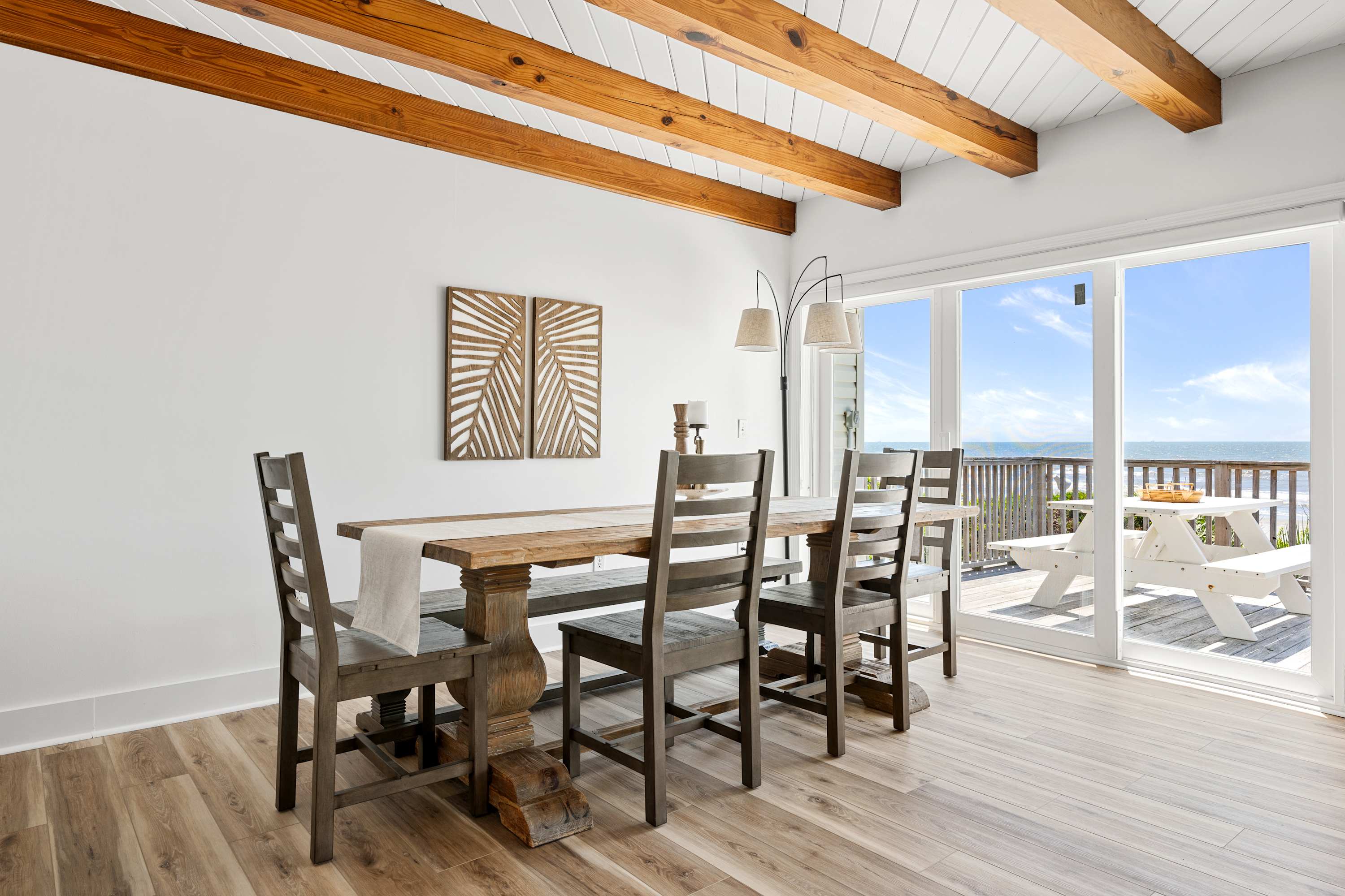 Dining space for your entire group