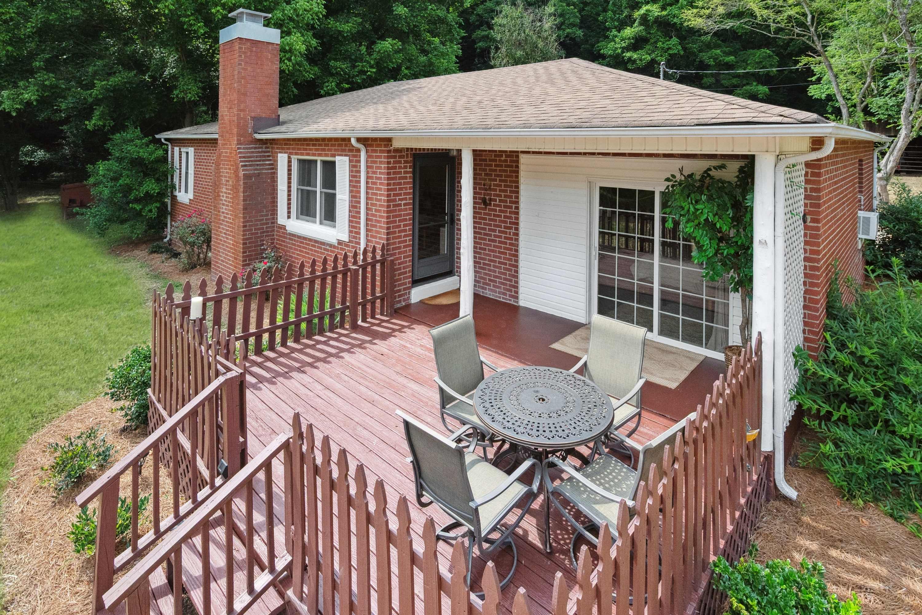 Riverwood Rest | 3 Bedrooms | Backyard Oasis — Ashland City, TN — vacation rental