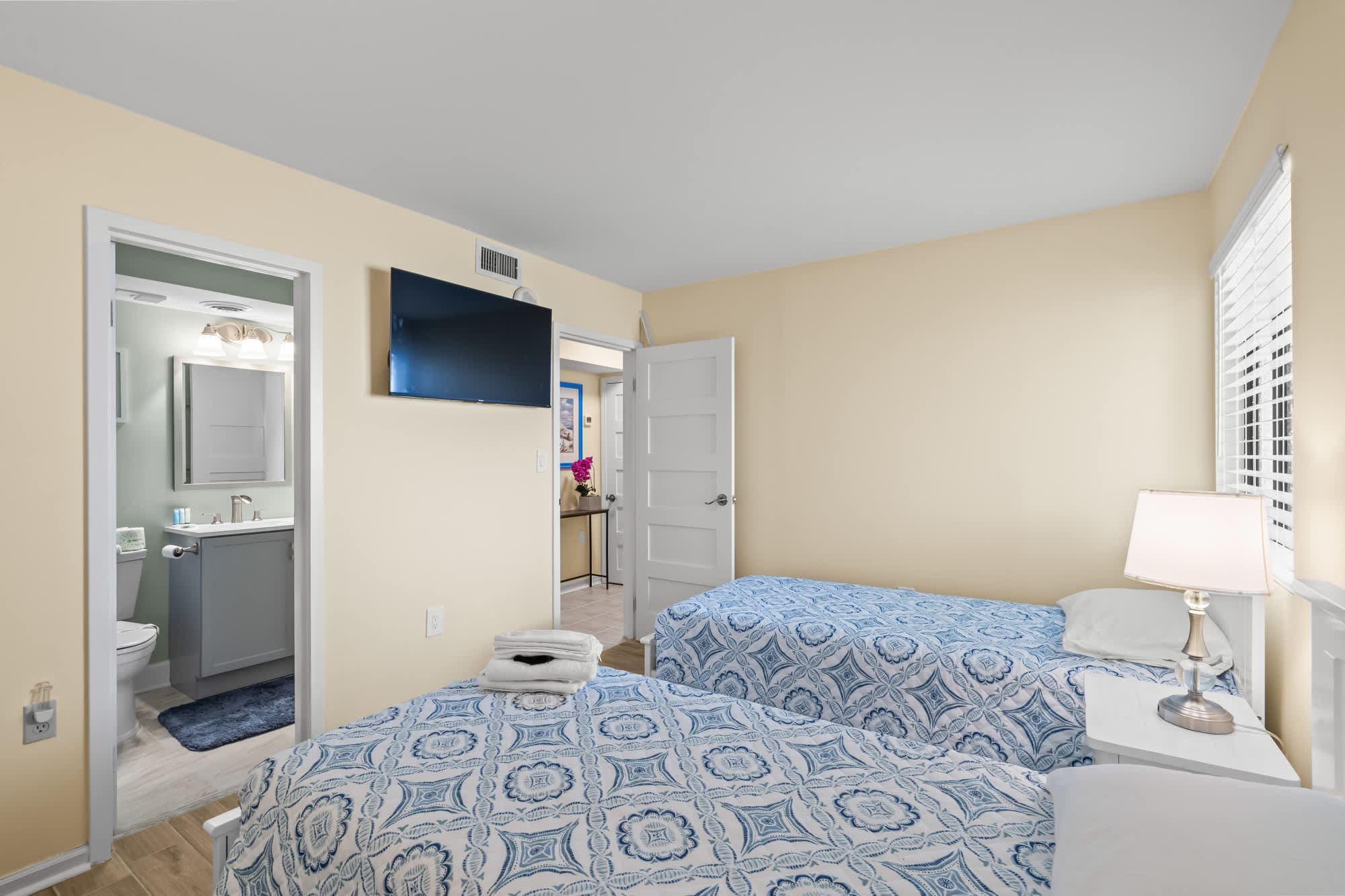 The Summit 9E Top Floor Remodeled Oceanfront | Photo 35