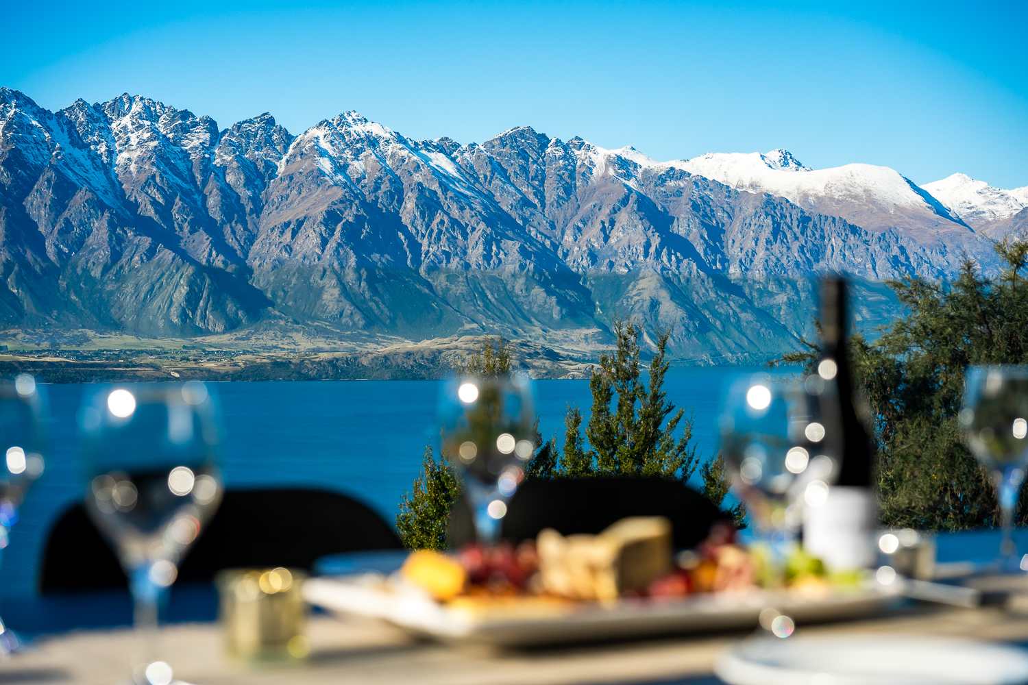 Capture stunning photos or simply soak up the tranquility from this beautiful deck overlooking Lake Wakatipu. The BBQ adds a touch of luxury to your outdoor living experience in Queenstown.