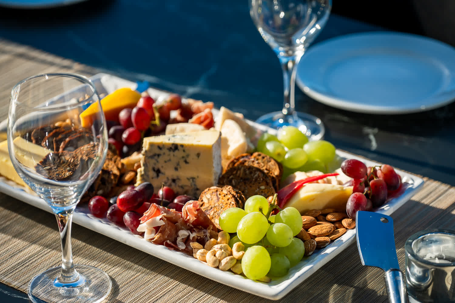 The deck’s large layout accommodates gatherings of all sizes, perfect for socializing after a day exploring Queenstown. Relax in comfort while taking in the stunning alpine views.