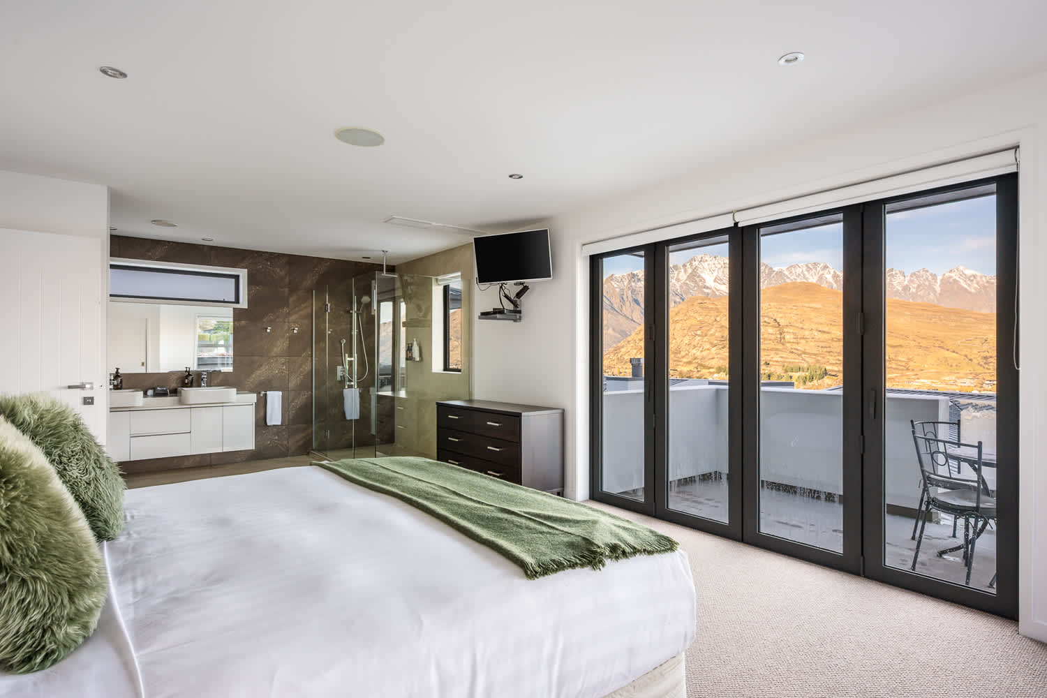 Queenstown luxury home booking