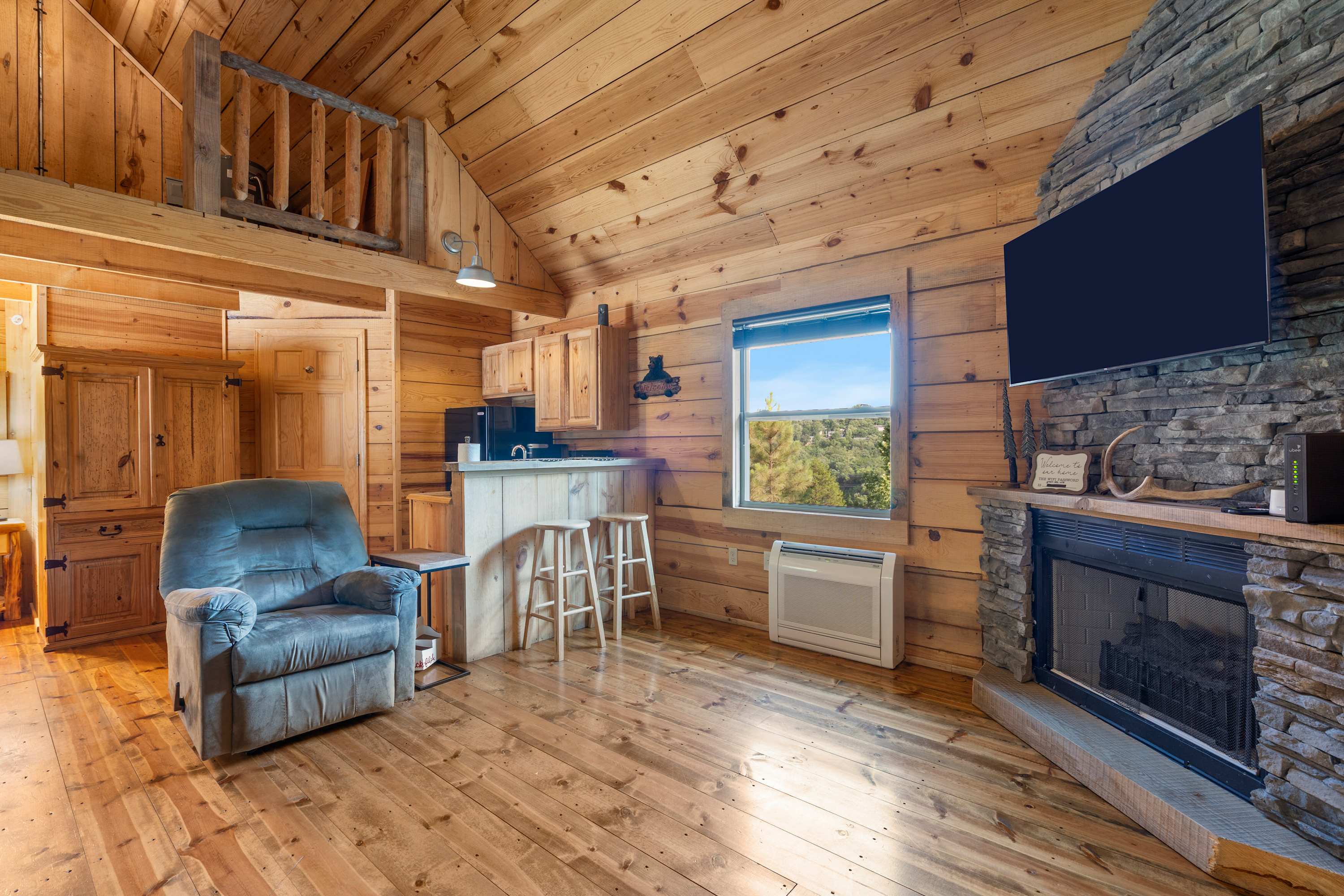 Antlers Lodge – Cabin for 4