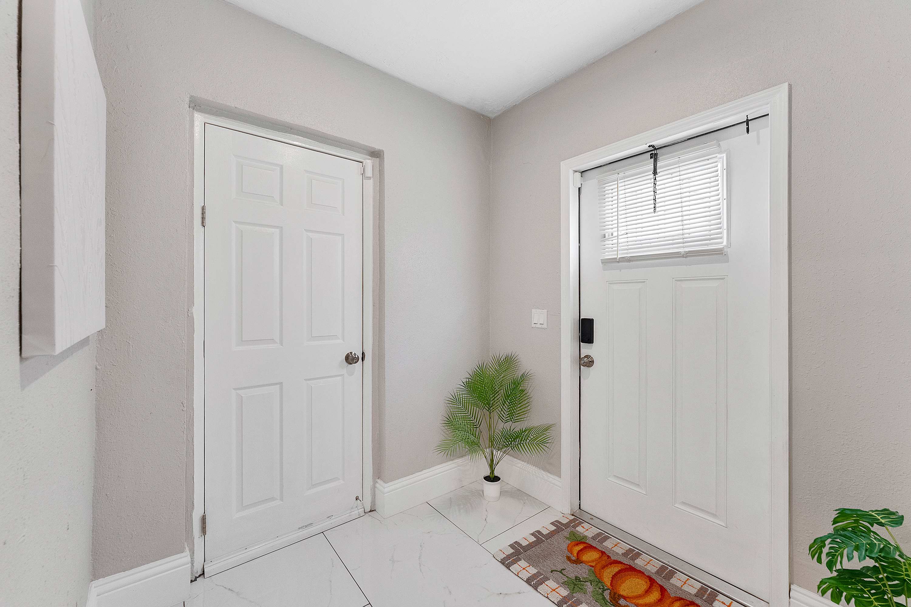 Modern 4BR Villa Near Hollywood Beach & FTL - Picture 4