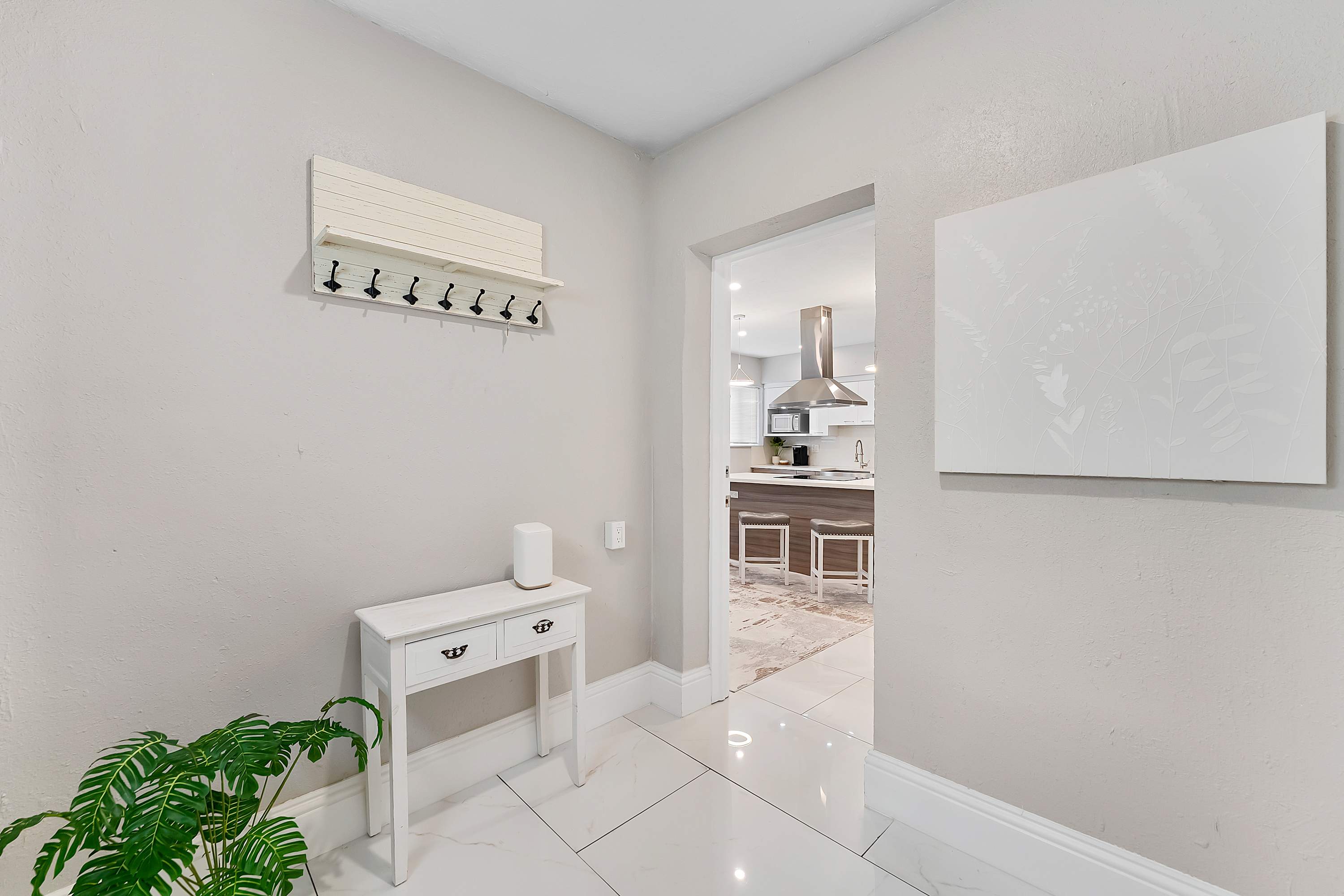 Modern 4BR Villa Near Hollywood Beach & FTL - Picture 5
