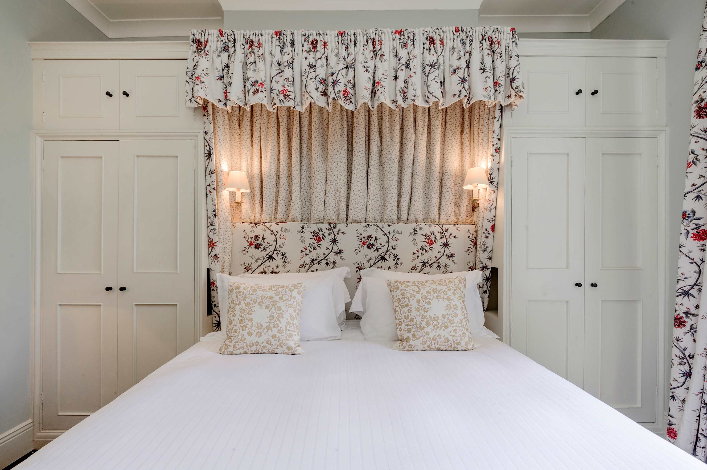 Stylish 1 Bedroom Apartment - Notting Hill in Cambridge Gardens 2 W10 5UB - Property image 11 - VivreStays
