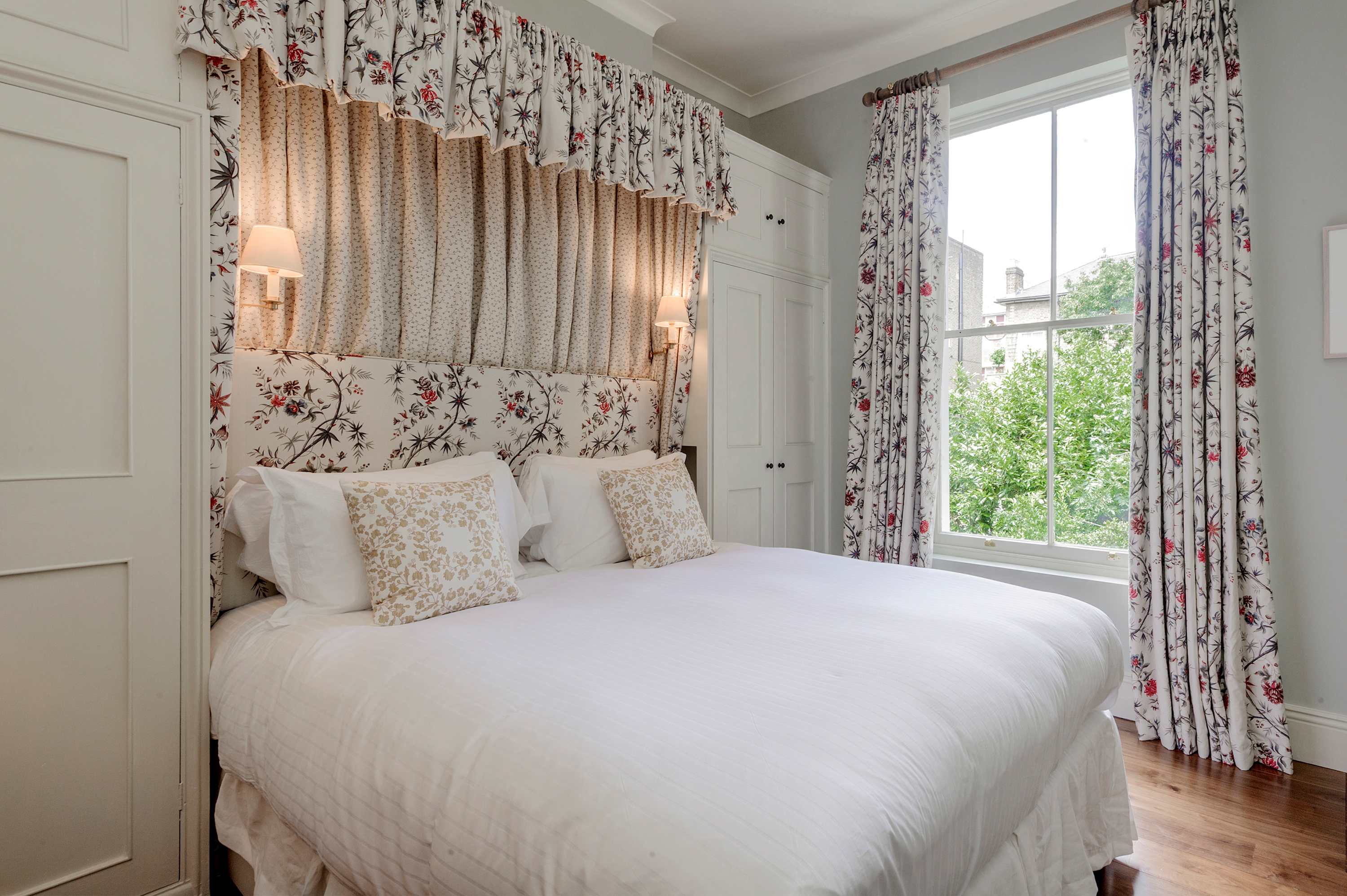 Stylish 1 Bedroom Apartment - Notting Hill in Cambridge Gardens 2 W10 5UB - Property image 2 - VivreStays