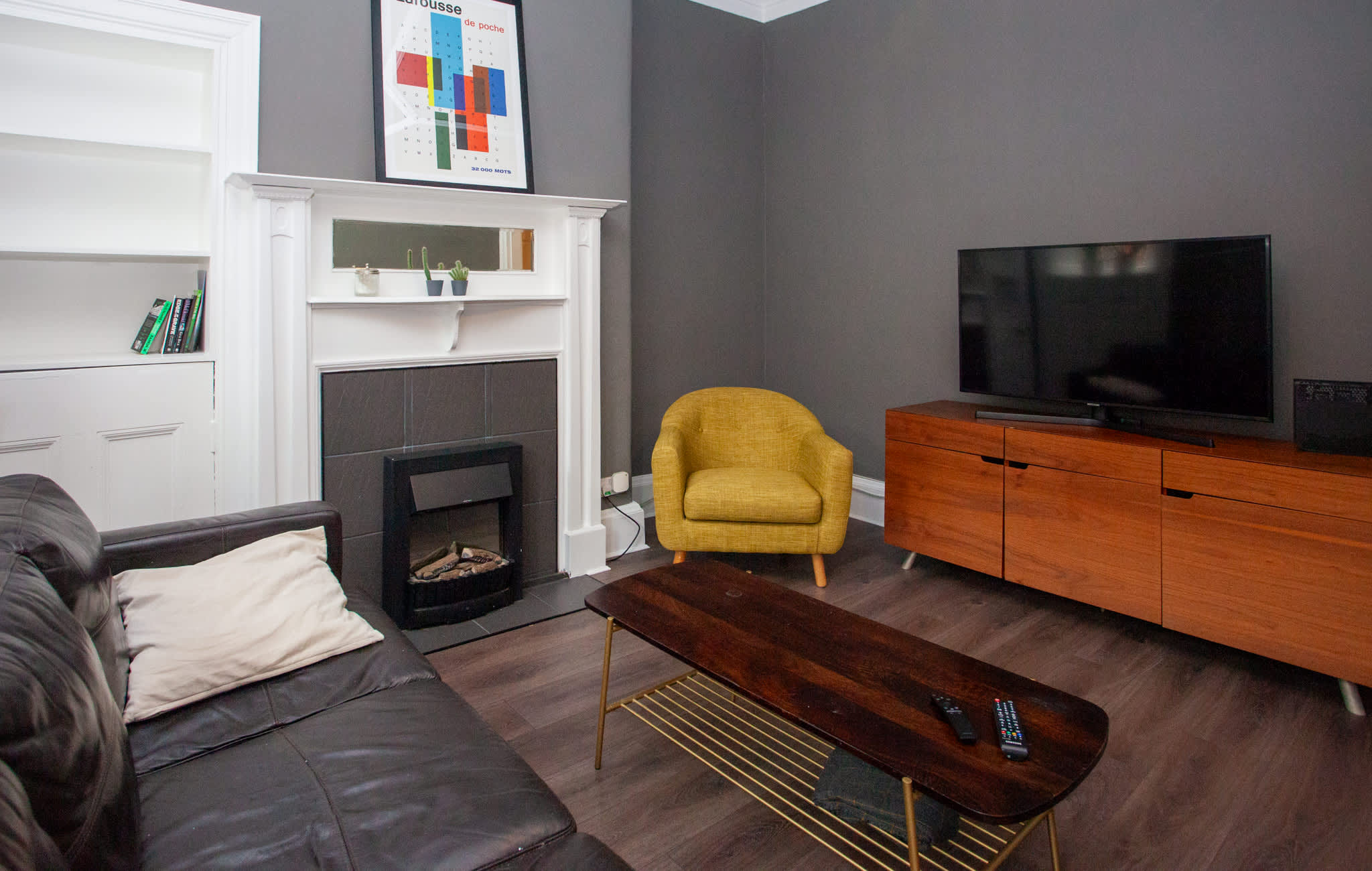 View Stylish 1 Bedroom Flat in Glasgow West End in 51 Airlie Street G12 9SP Stylish 1 Bedroom Flat in Glasgow West End in 51 Airlie Street G12 9SP - Property image 5 - VivreStays