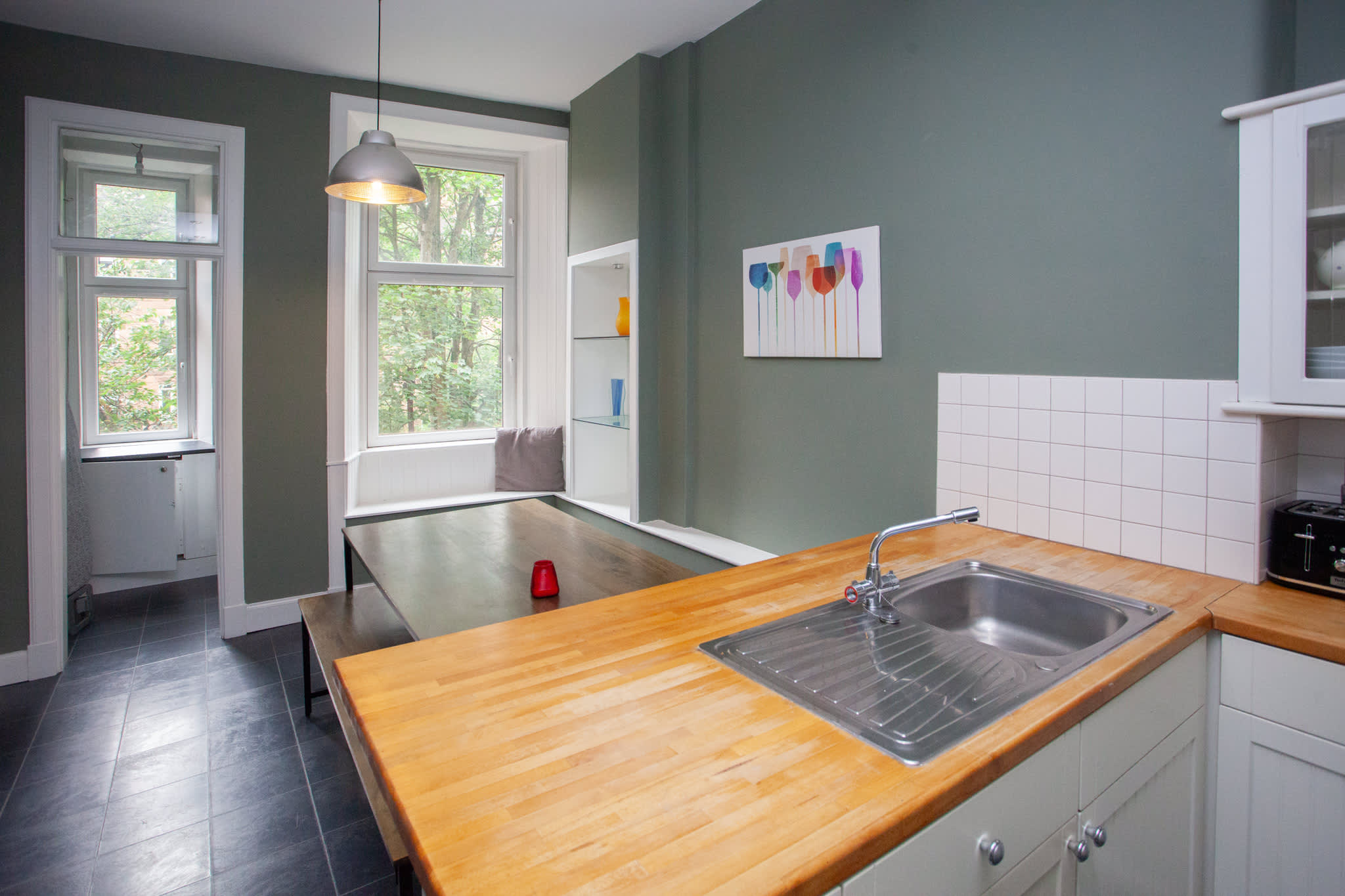 View Stylish 1 Bedroom Flat in Glasgow West End in 51 Airlie Street G12 9SP Stylish 1 Bedroom Flat in Glasgow West End in 51 Airlie Street G12 9SP - Property image 11 - VivreStays