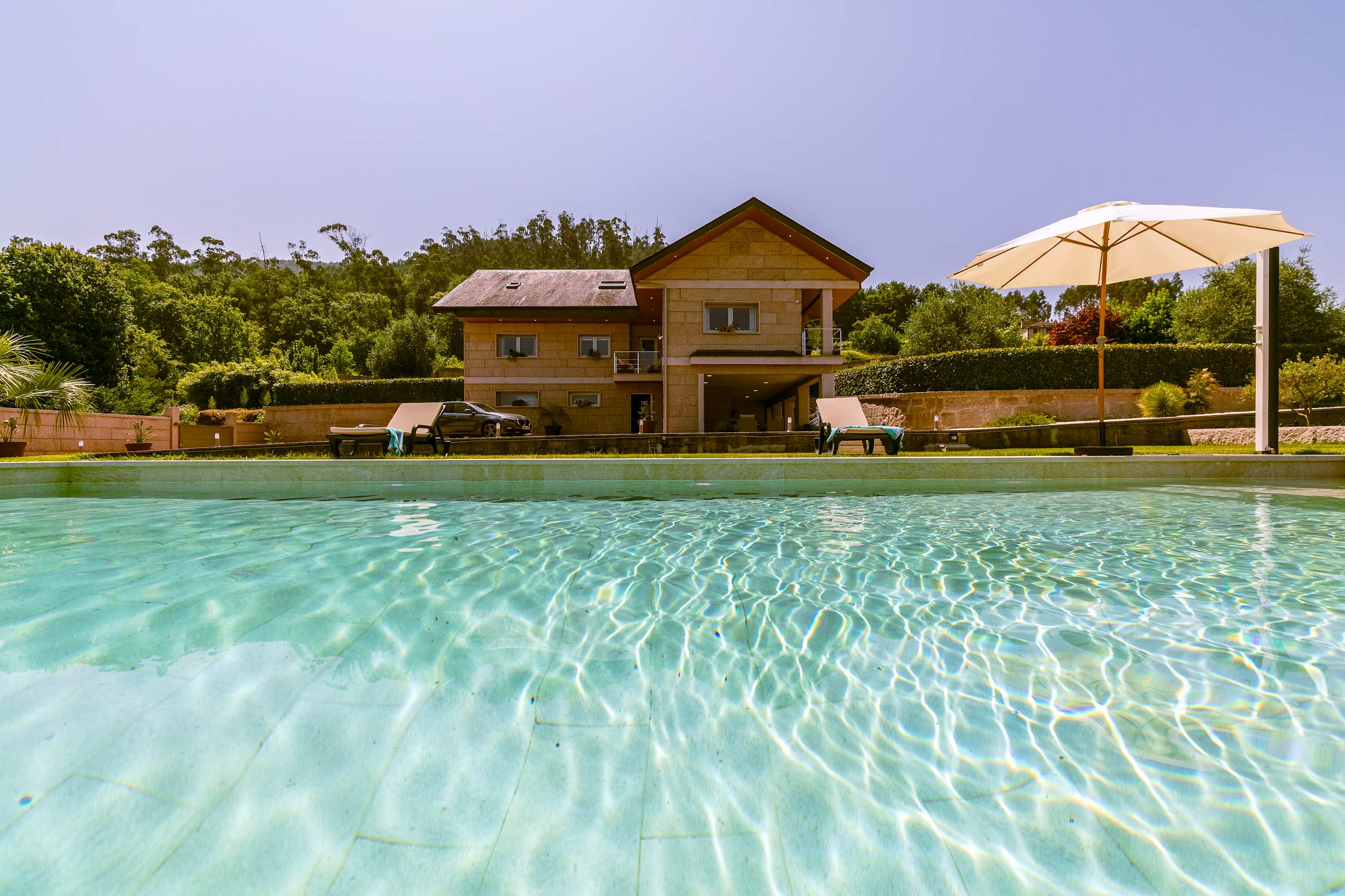  con piscina cerca de la costa