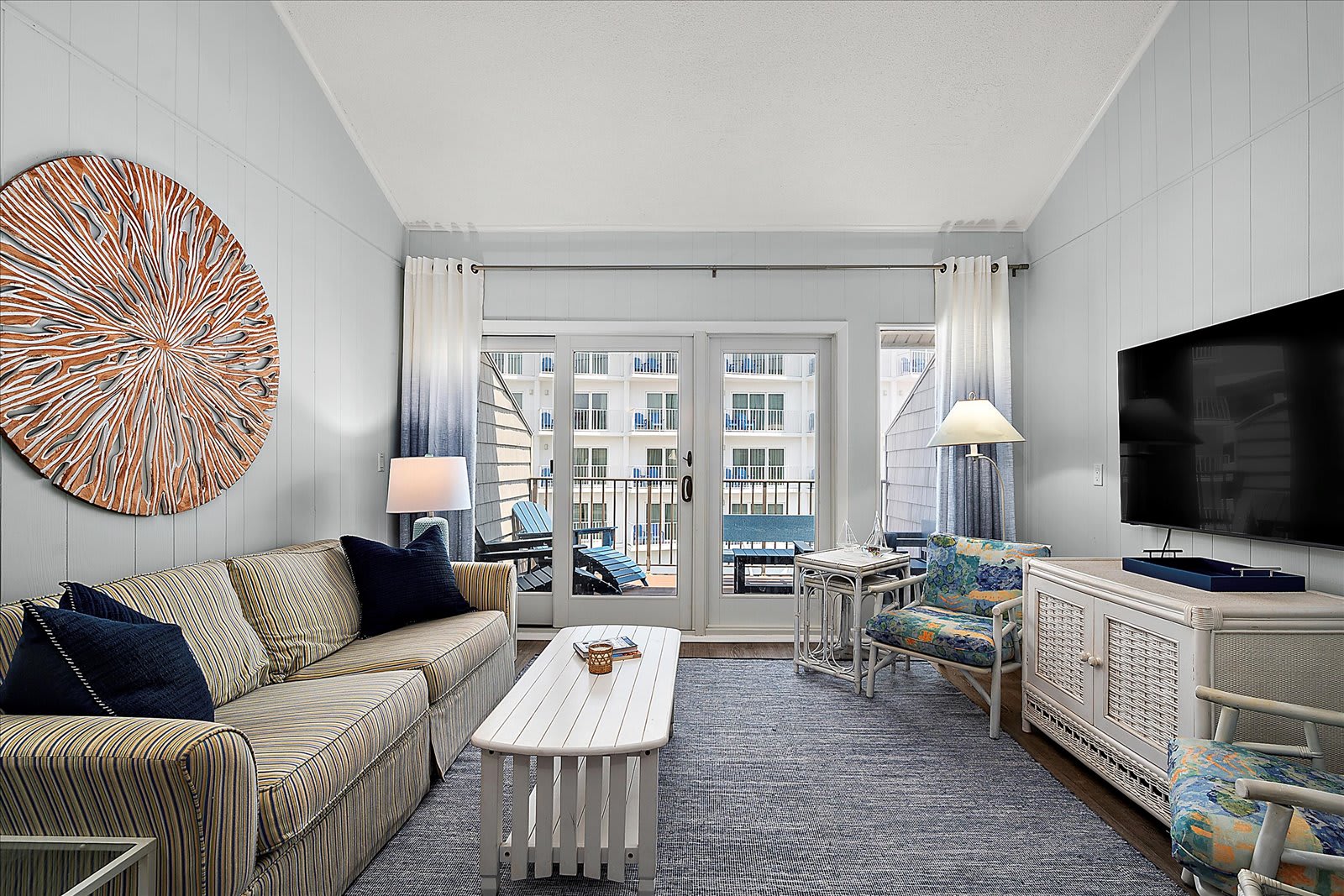 Nicely Renovated Oceanside Condo Steps from Beach