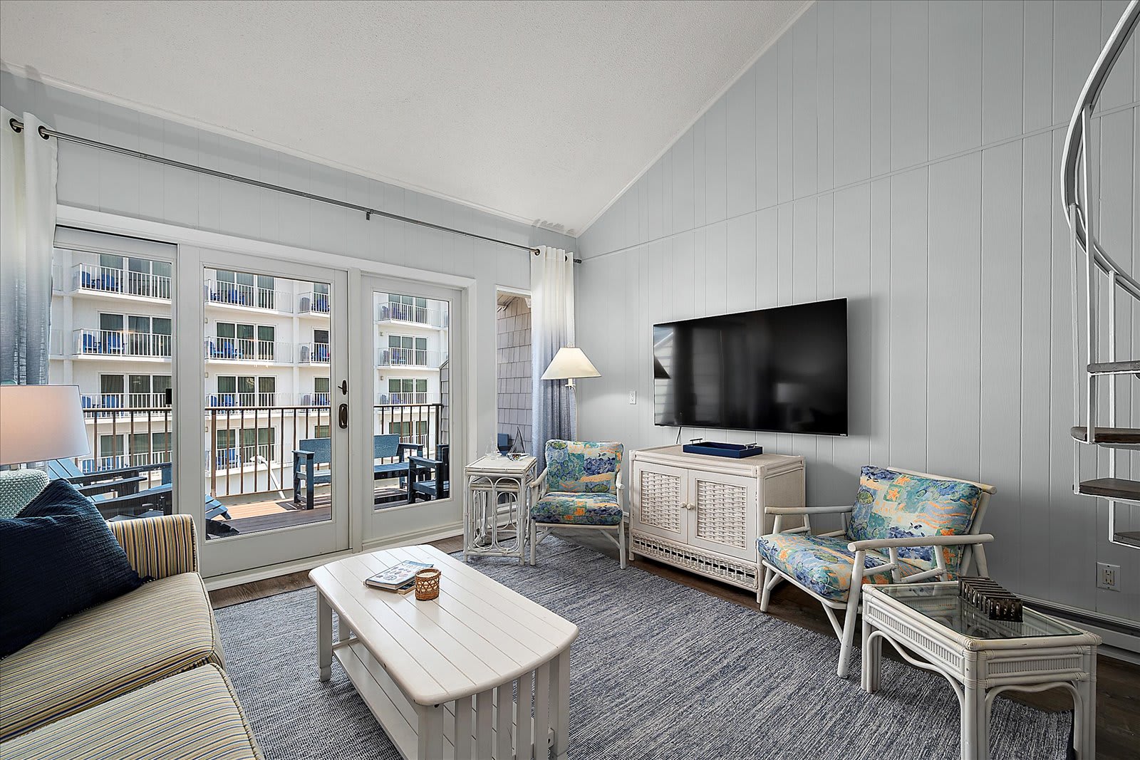 Nicely Renovated Oceanside Condo Steps from Beach | Photo 3