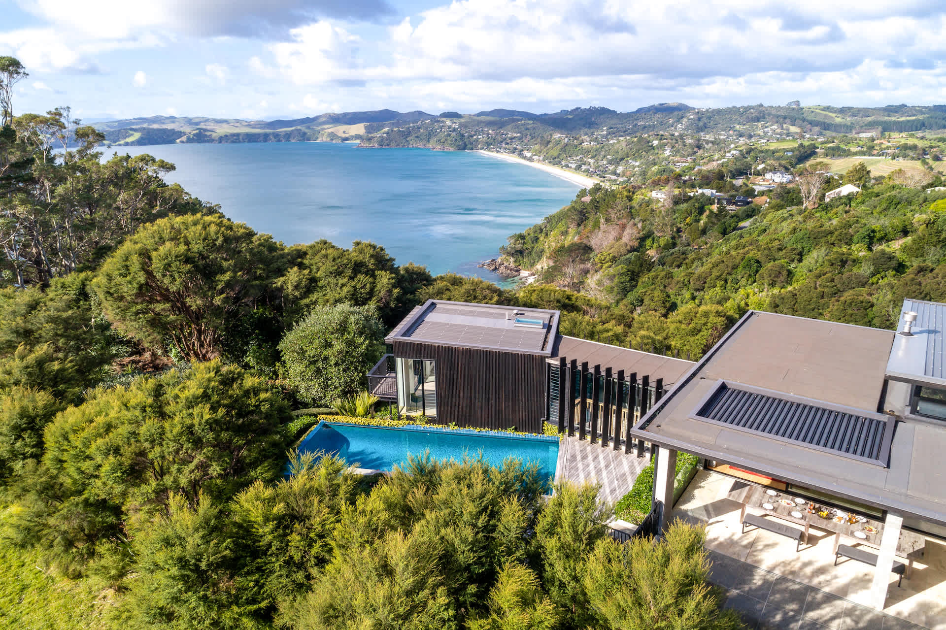 Aumoana - Large Retreat With Sea Views — Onetangi, Auckland — vacation rental
