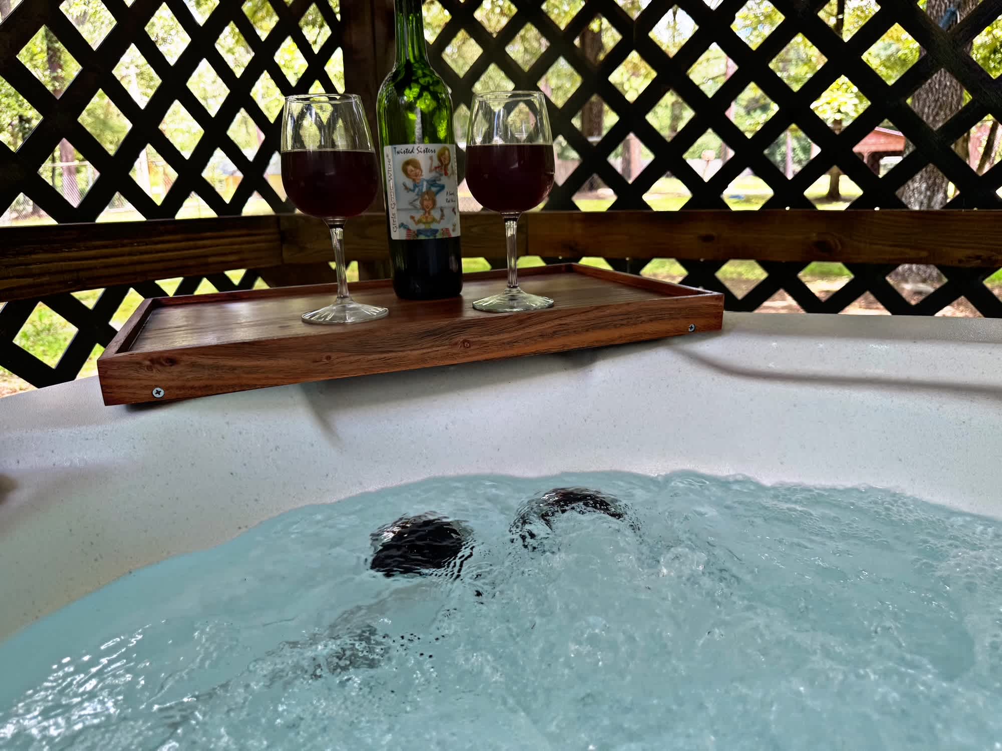 Casino Close! Hot Tub-Firepit-Pool Table Sleeps 14