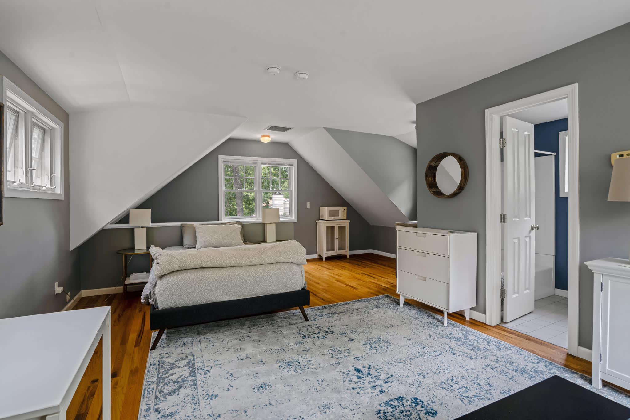 Peaceful Southampton Studio Getaway