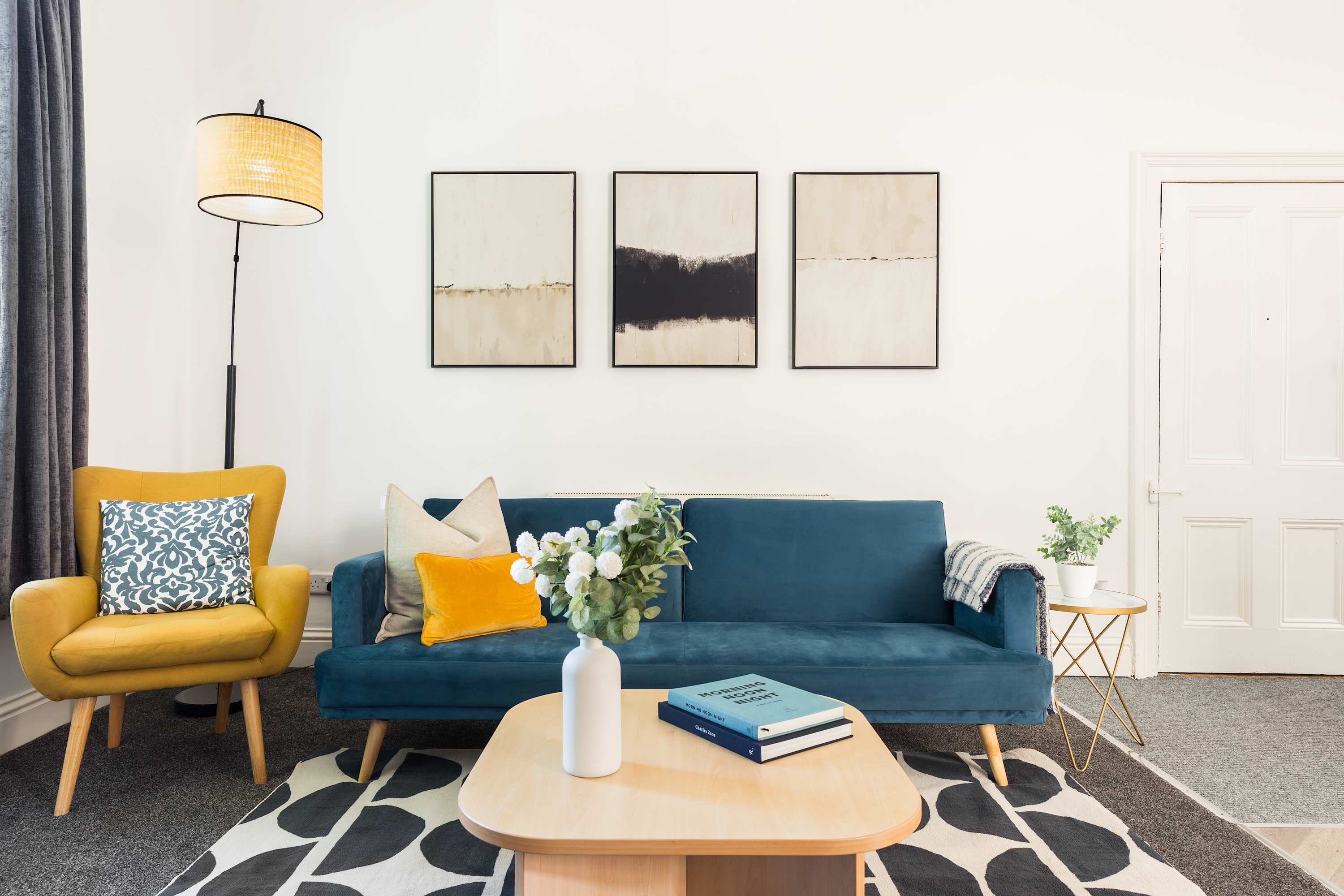 View Modern Leamington Spa Apt w/ Free Parking & WiFi in Flat 2, 31 Avenue Road CV31 3PG Modern Leamington Spa Apt w/ Free Parking & WiFi in Flat 2, 31 Avenue Road CV31 3PG - Property image 9 - VivreStays