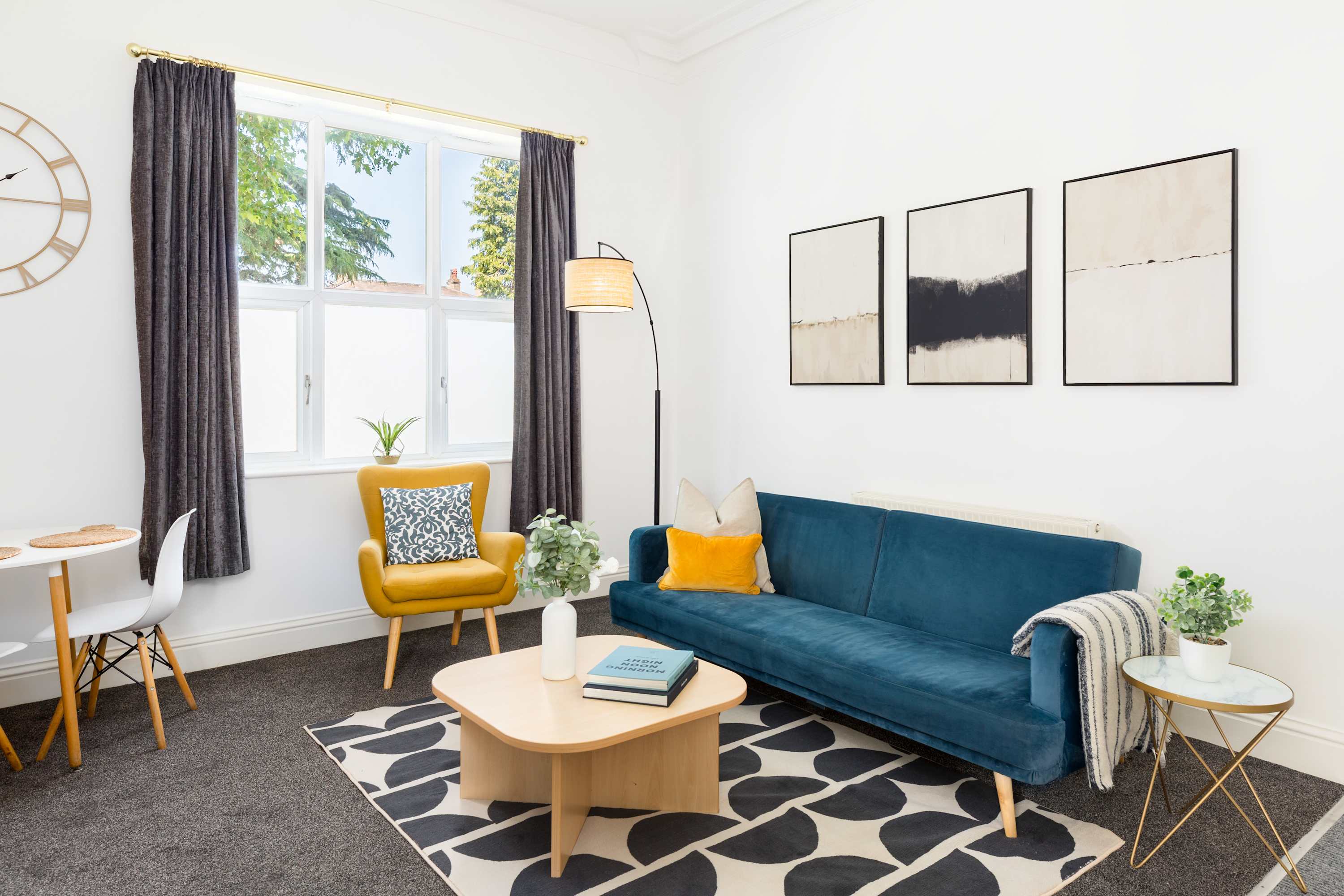 View Modern Leamington Spa Apt w/ Free Parking & WiFi in Flat 2, 31 Avenue Road CV31 3PG Modern Leamington Spa Apt w/ Free Parking & WiFi in Flat 2, 31 Avenue Road CV31 3PG - Property image 4 - VivreStays