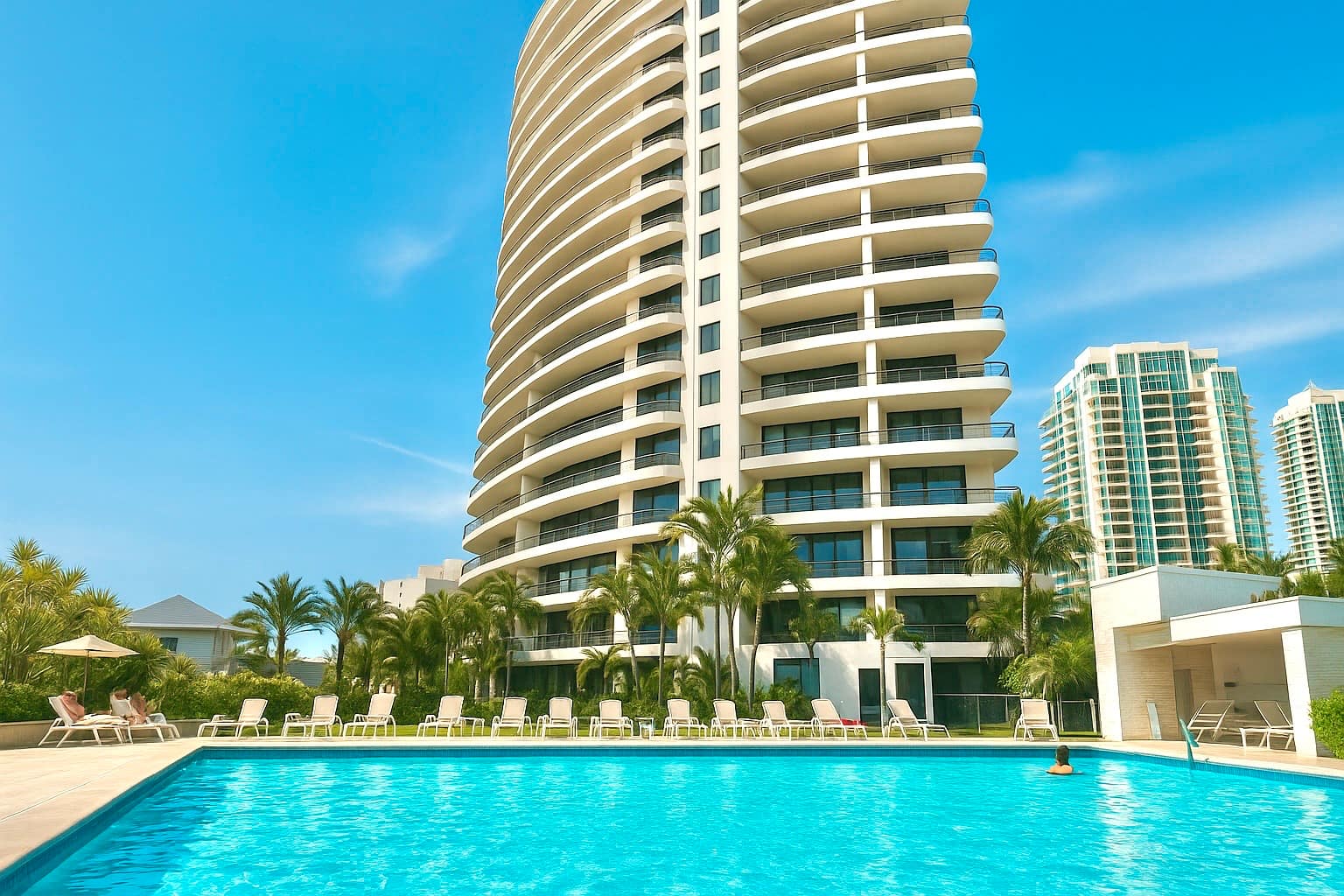 Ocean front 1-bedroom apartment near Beach — Surfers Paradise, Queensland — vacation rental