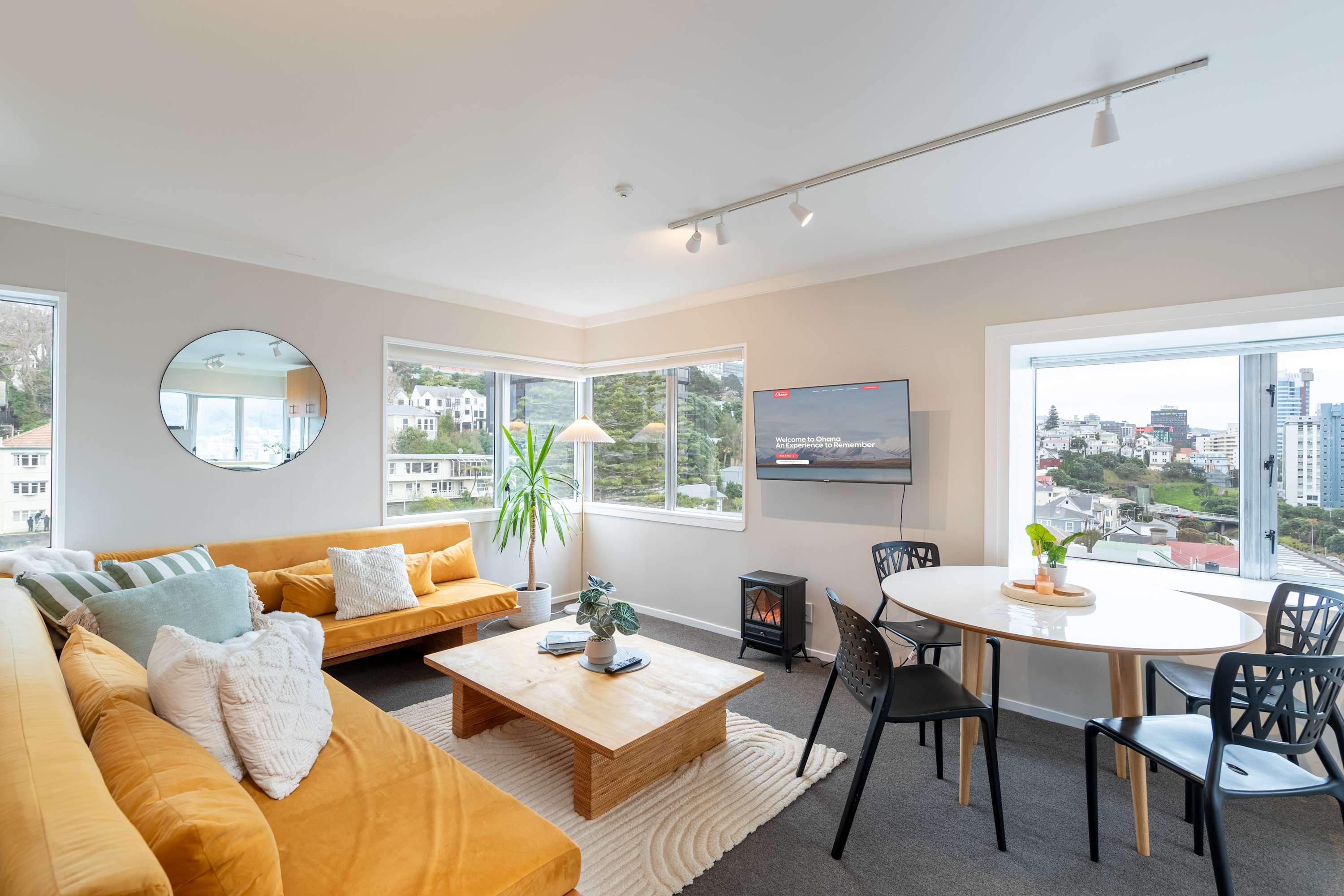 Abel St 2BR – Central, Washer, Dryer, City Views