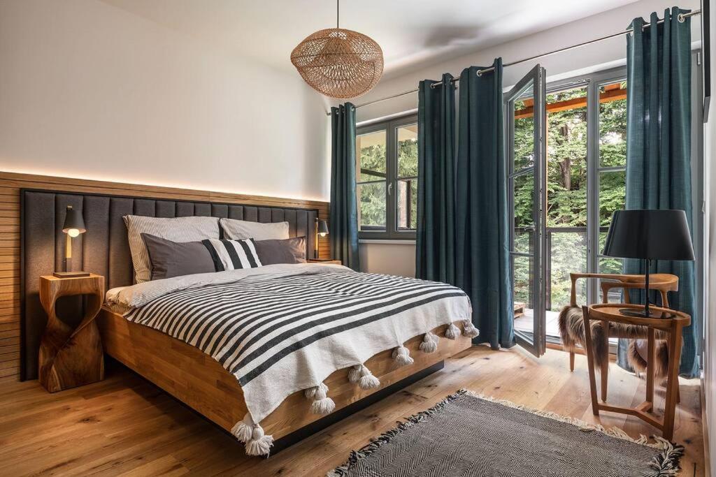 Luxury 2 Bedroom Mountain Escape