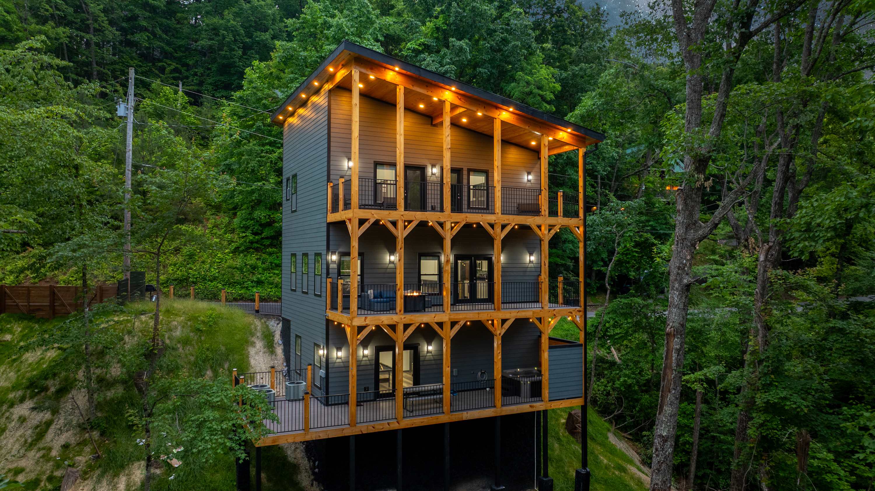 Bearfoot Getaway – Hot Tub, Game Room & Pools | Gatlinburg Cabin Sleeps 13 — Gatlinburg, TN — vacation rental