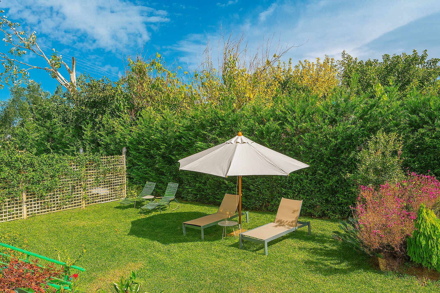 Estia Coastal Dream - Lush & Enchanting Garden Gem — Finikounta, Peloponnisos Dytiki Ellada ke Ionio — vacation rental