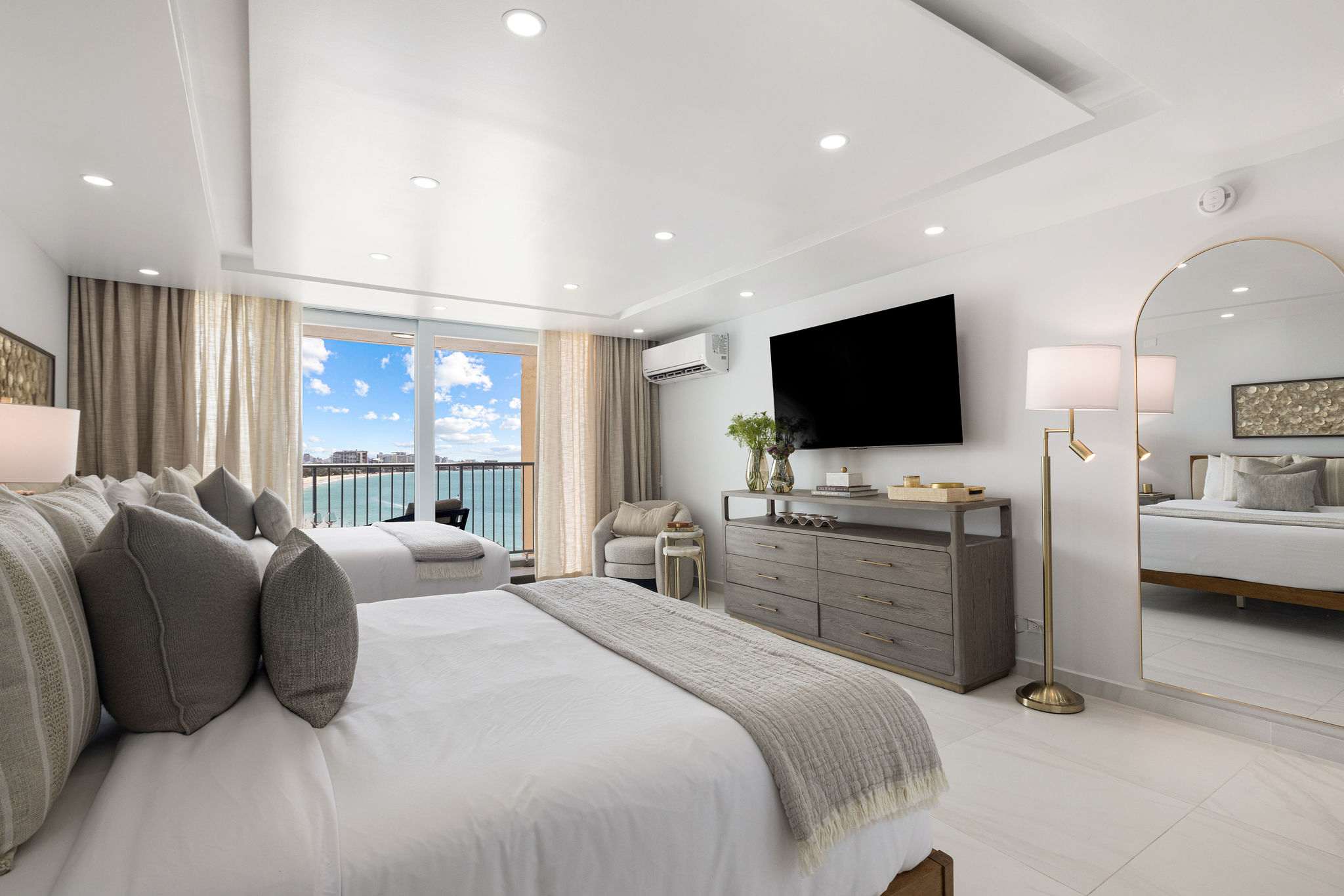 Beach Line View | Oceanfront Studio with Parking — Carolina, Carolina — vacation rental