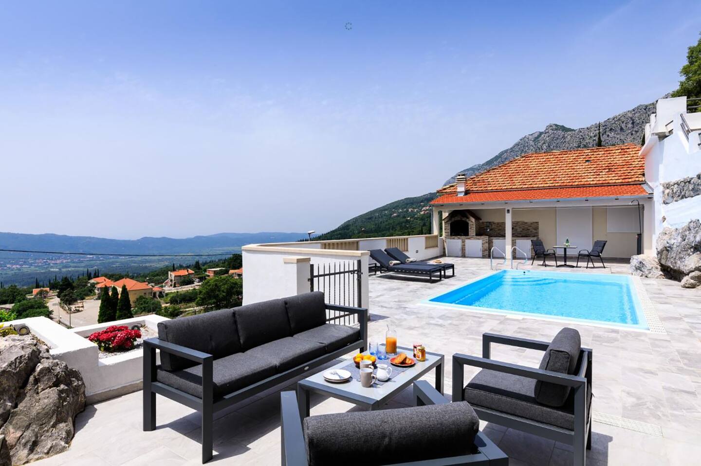 View 2