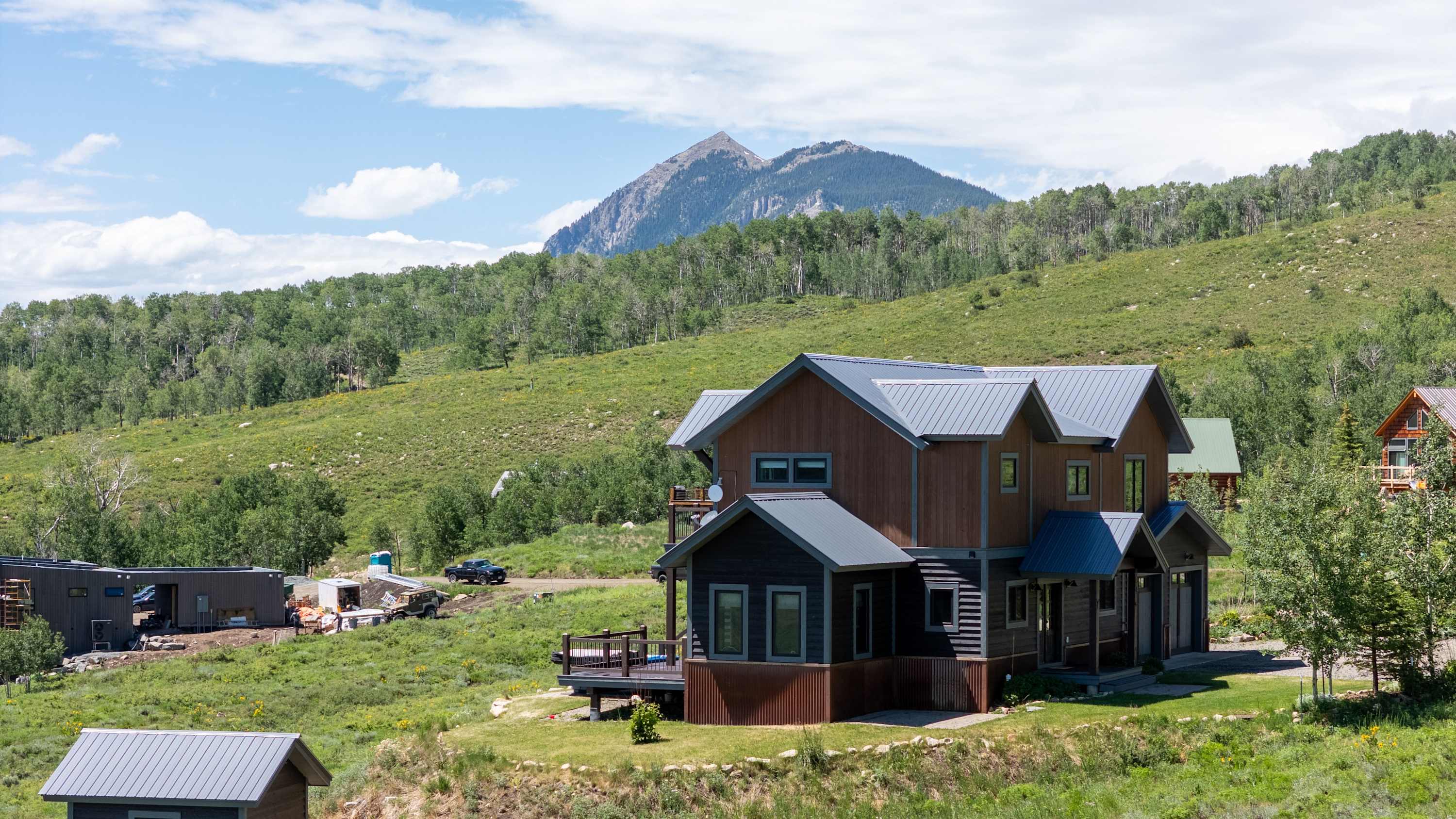 Neville Way, hot tub, privacy, views! — Skyland & Surrounding Areas, CO — vacation rental